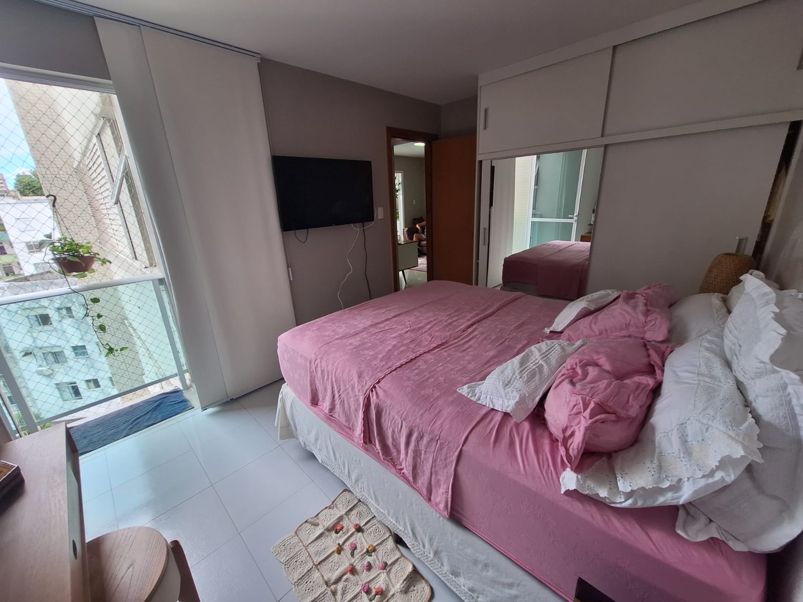 APARTAMENTO 2 SU&Iacute;TES VARANDA LAVABO DEPEND&Ecirc;NCIA PISCINA ACADEMIA ELEVADOR &Agrave; VENDA NA GRA&Ccedil;A Rua Barão de Loreto Salvador - 