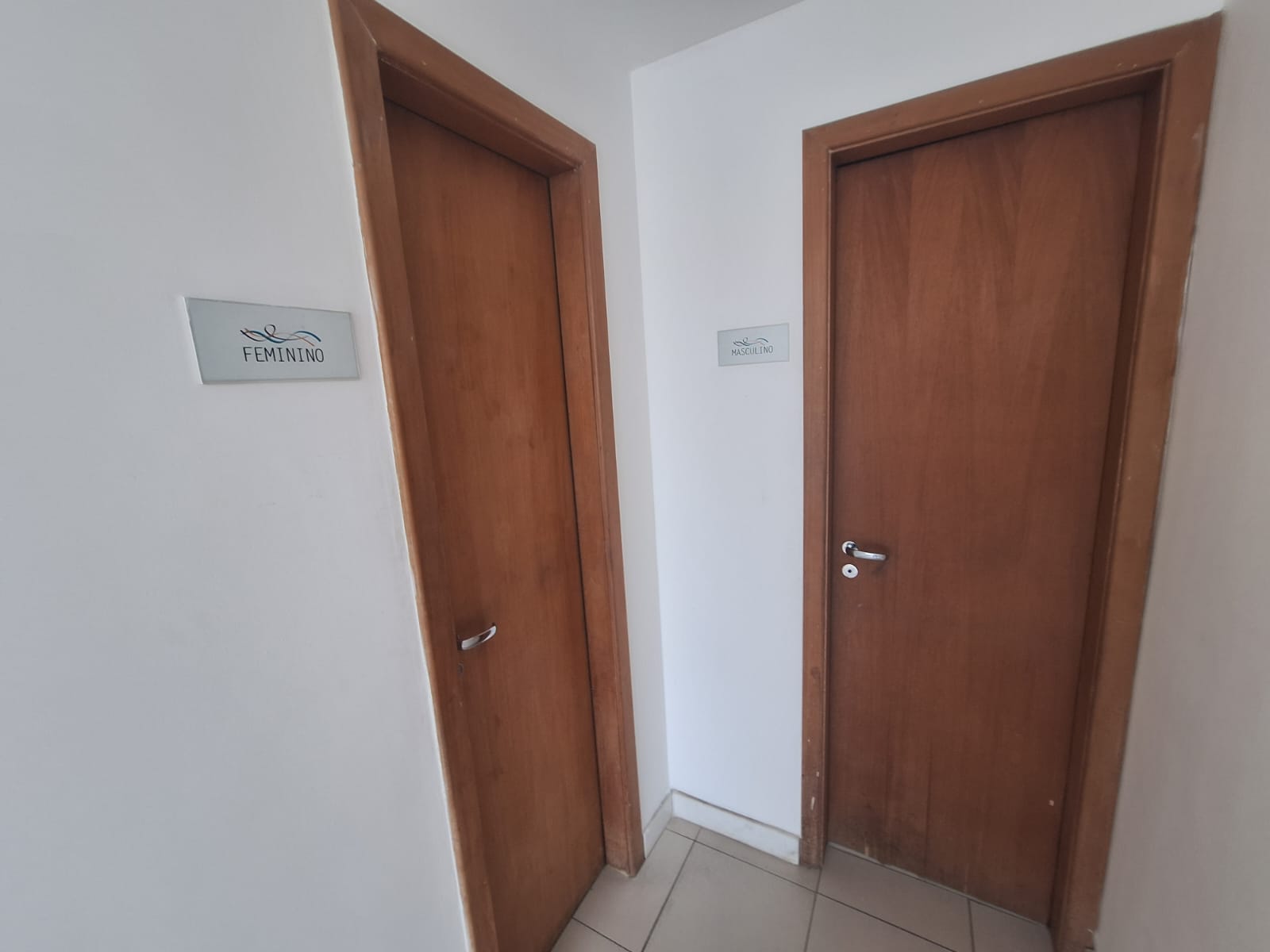 APARTAMENTO 2 SU&Iacute;TES VARANDA LAVABO DEPEND&Ecirc;NCIA PISCINA ACADEMIA ELEVADOR &Agrave; VENDA NA GRA&Ccedil;A Rua Barão de Loreto Salvador - 