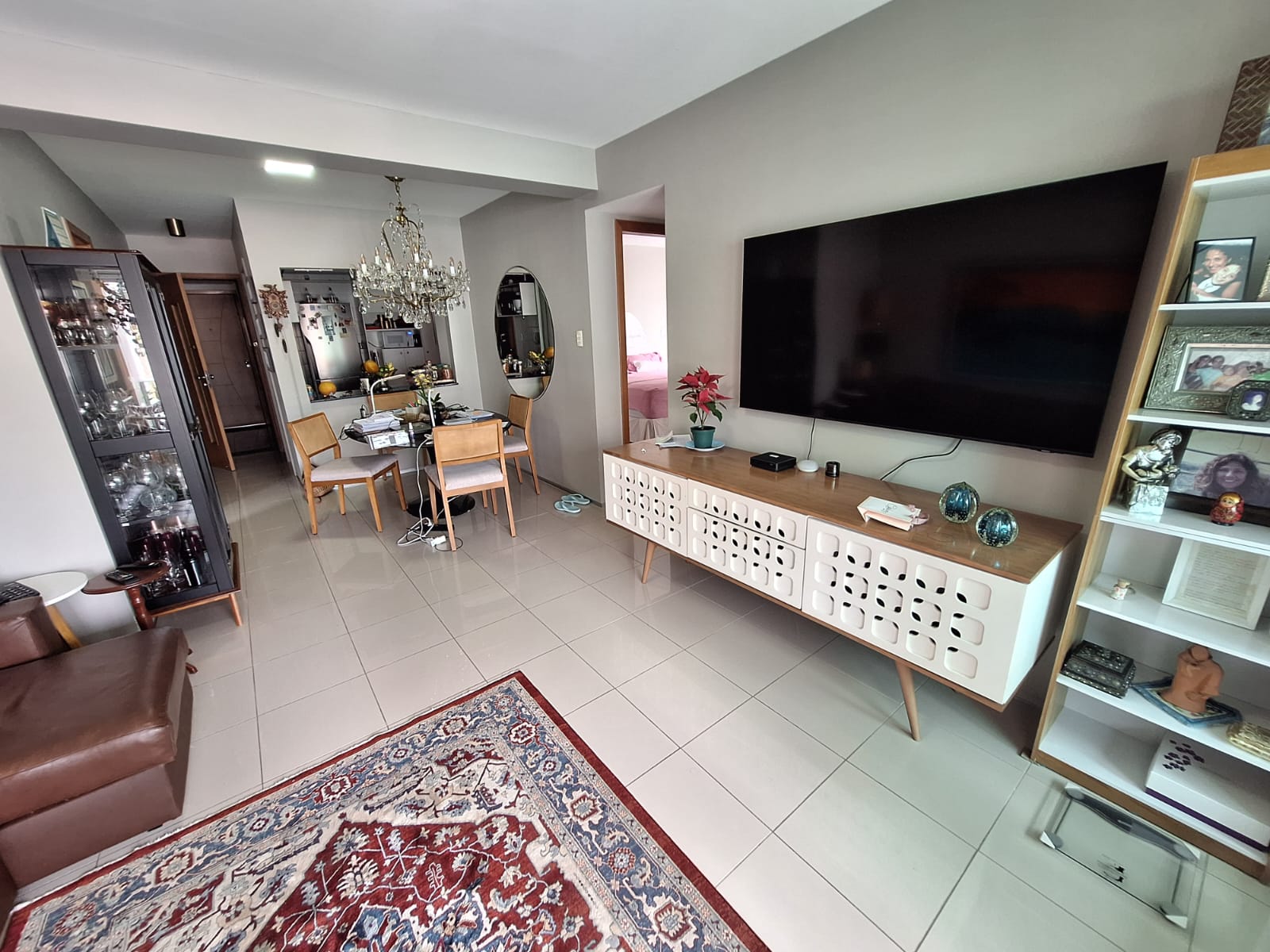 APARTAMENTO 2 SU&Iacute;TES VARANDA LAVABO DEPEND&Ecirc;NCIA PISCINA ACADEMIA ELEVADOR &Agrave; VENDA NA GRA&Ccedil;A Rua Barão de Loreto Salvador - 