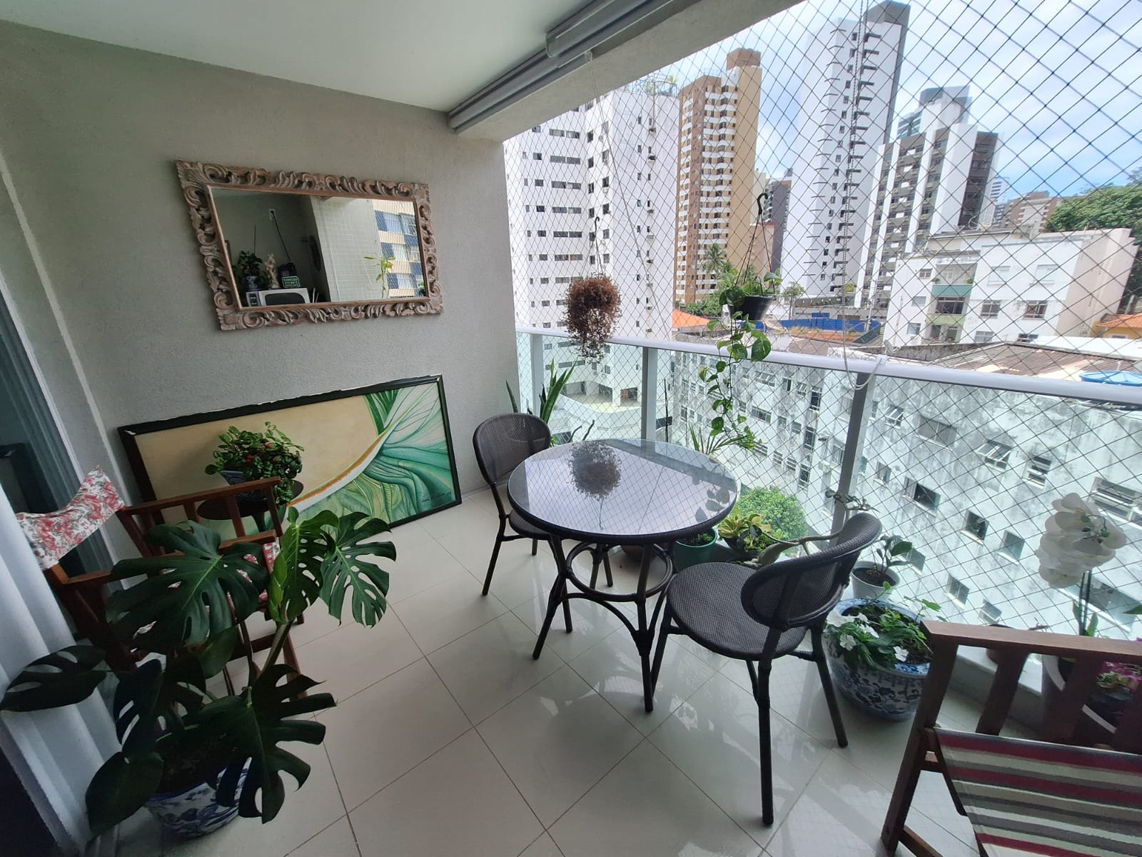 APARTAMENTO 2 SU&Iacute;TES VARANDA LAVABO DEPEND&Ecirc;NCIA PISCINA ACADEMIA ELEVADOR &Agrave; VENDA NA GRA&Ccedil;A Rua Barão de Loreto Salvador - 