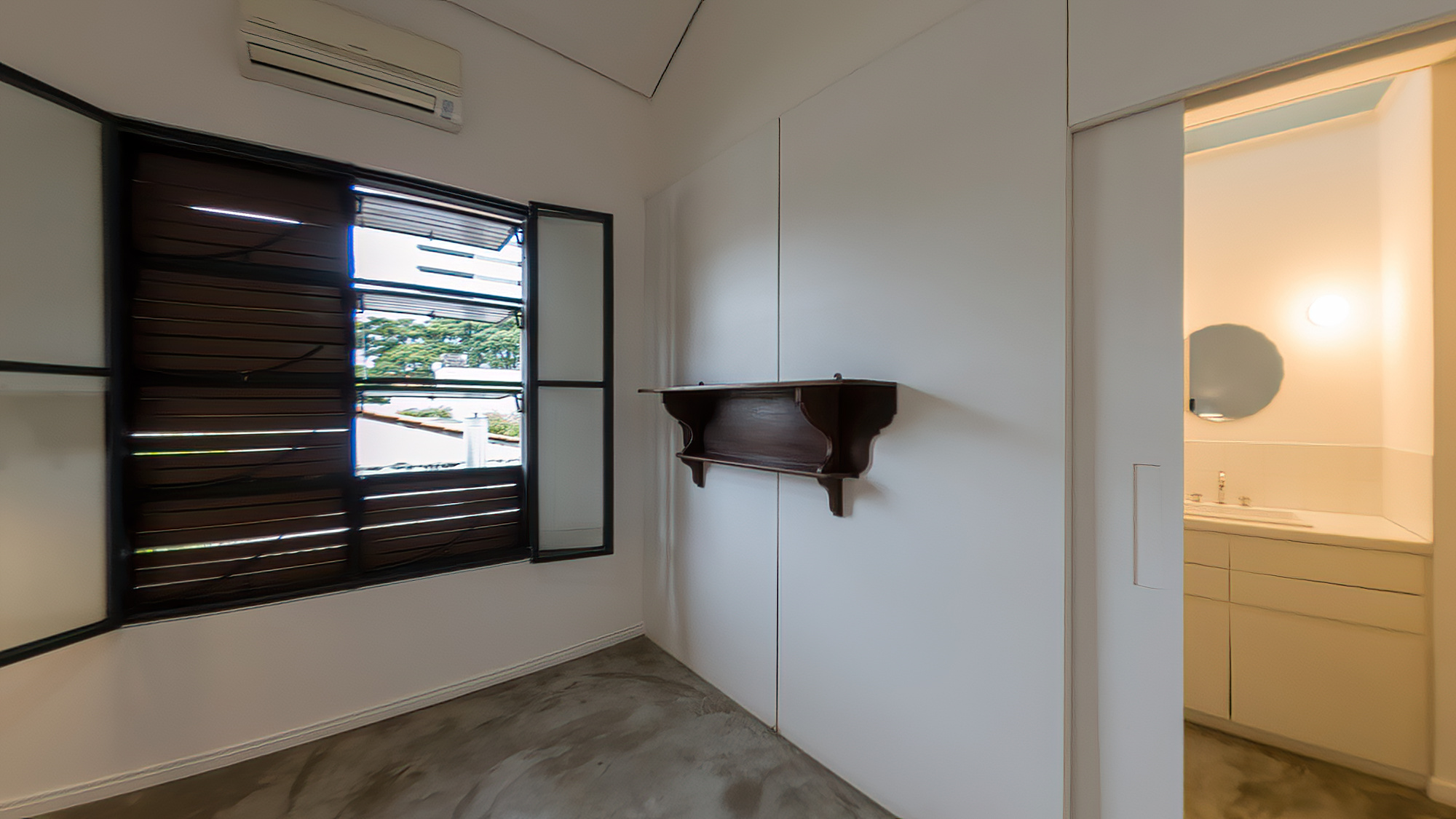 VENDE-SE LINDA CASA RUA SEM SA&Iacute;DA - 110M2 - RUA SEM SA&Iacute;DA!!! Rua Guiné São Paulo - 