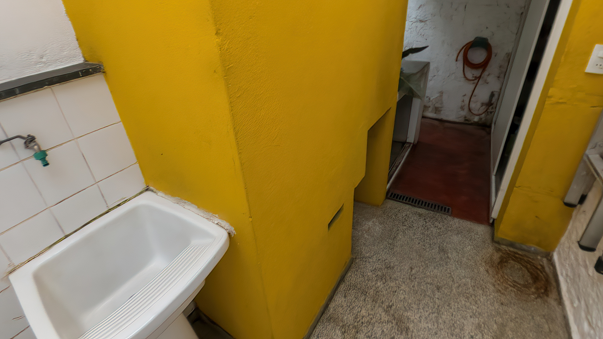 VENDE-SE LINDA CASA RUA SEM SA&Iacute;DA - 110M2 - RUA SEM SA&Iacute;DA!!! Rua Guiné São Paulo - 