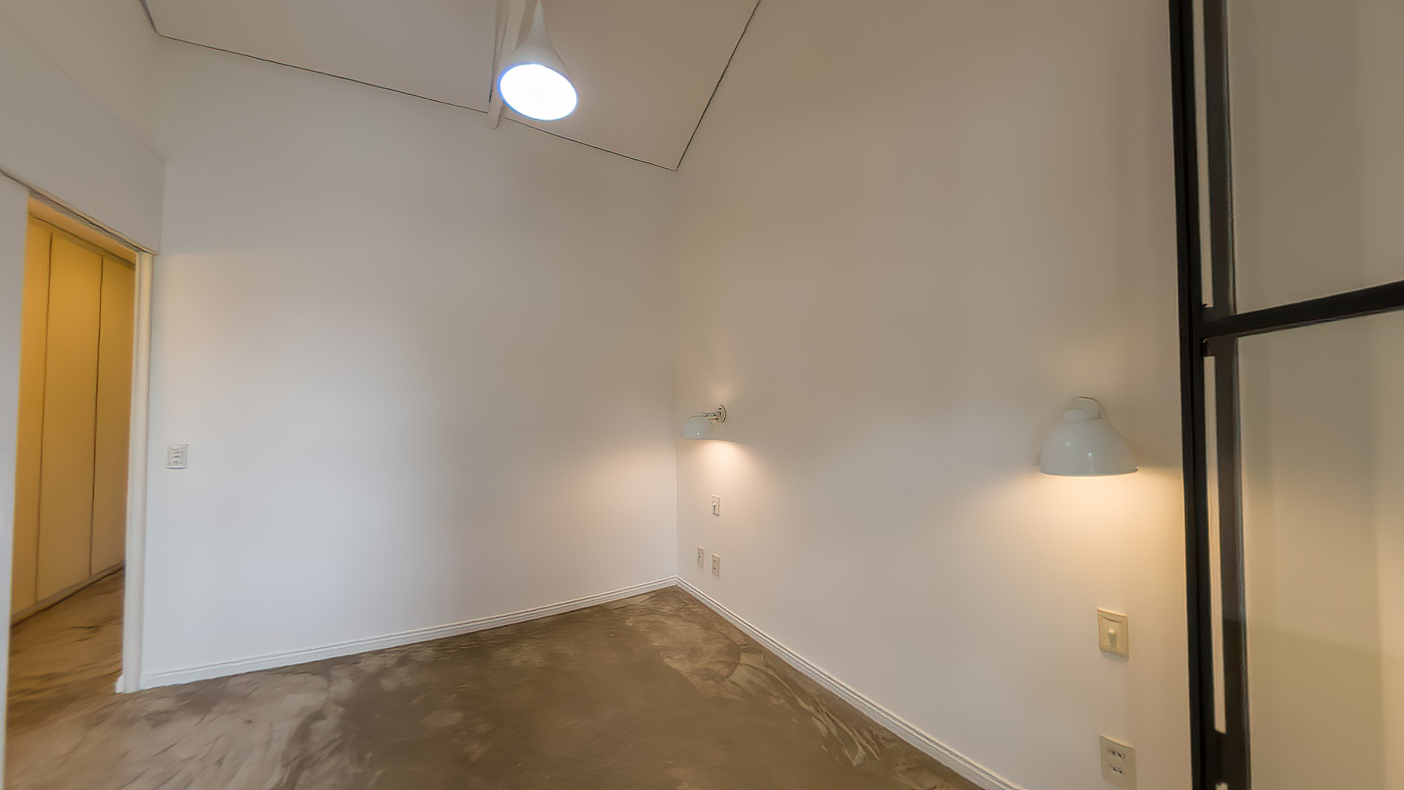 VENDE-SE LINDA CASA RUA SEM SA&Iacute;DA - 110M2 - RUA SEM SA&Iacute;DA!!! Rua Guiné São Paulo - 