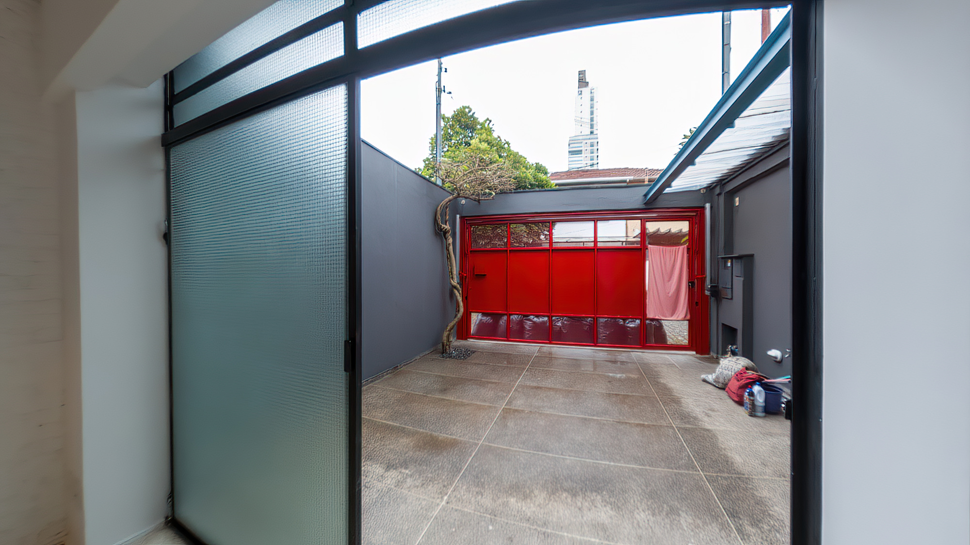 VENDE-SE LINDA CASA RUA SEM SA&Iacute;DA - 110M2 - RUA SEM SA&Iacute;DA!!! Rua Guiné São Paulo - 