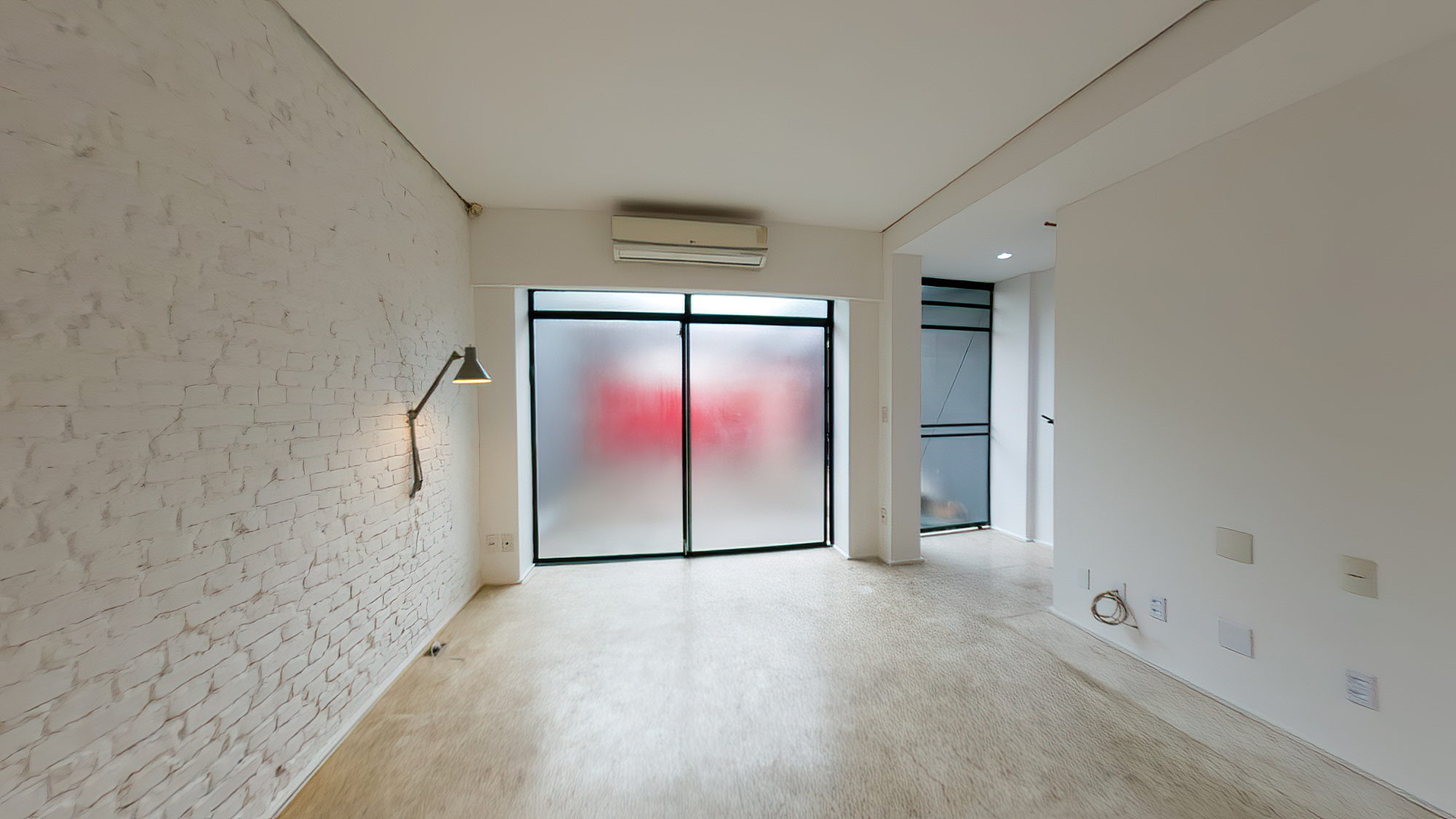 VENDE-SE LINDA CASA RUA SEM SA&Iacute;DA - 110M2 - RUA SEM SA&Iacute;DA!!! Rua Guiné São Paulo - 