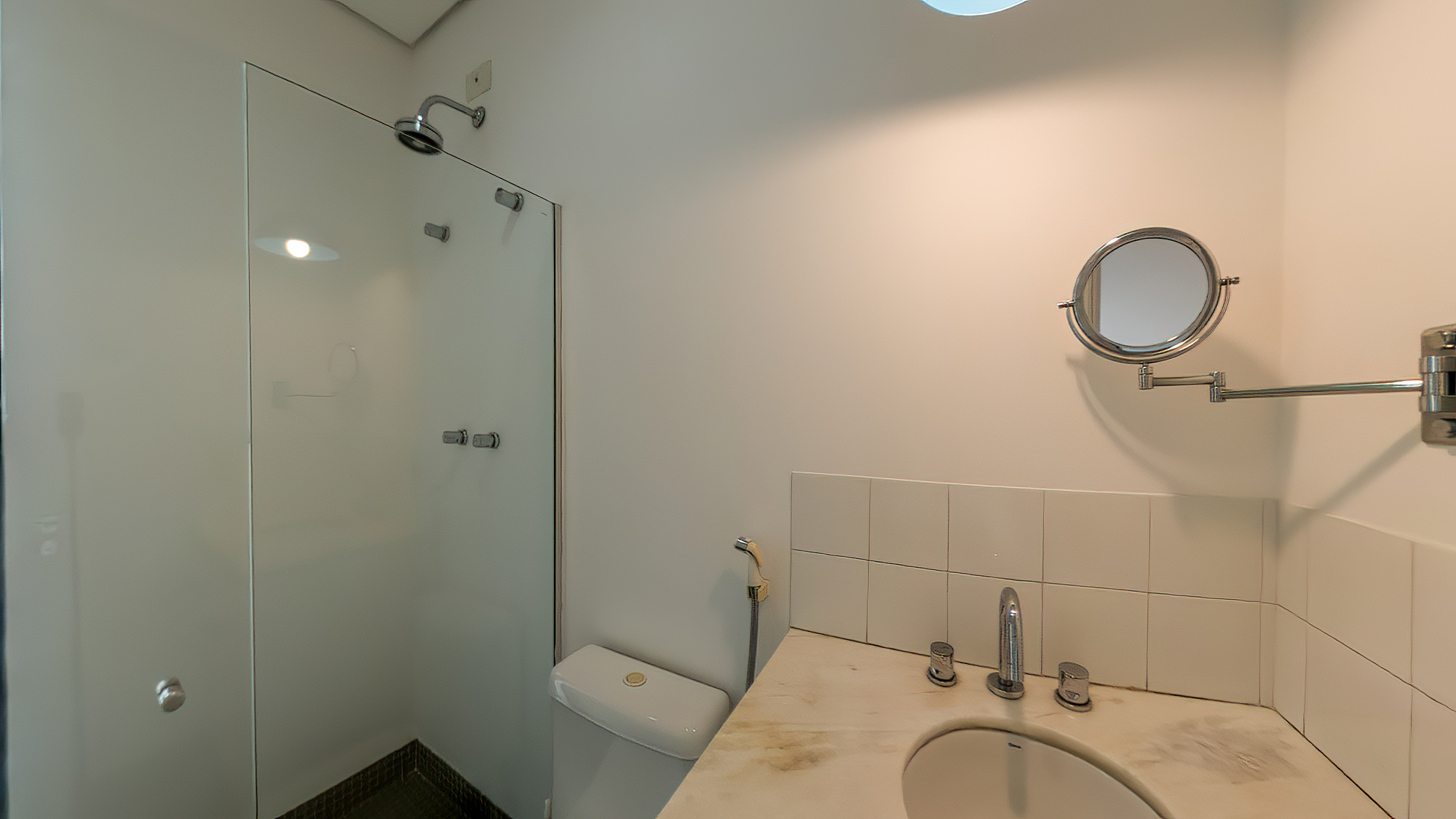 VENDE-SE LINDA CASA RUA SEM SA&Iacute;DA - 110M2 - RUA SEM SA&Iacute;DA!!! Rua Guiné São Paulo - 