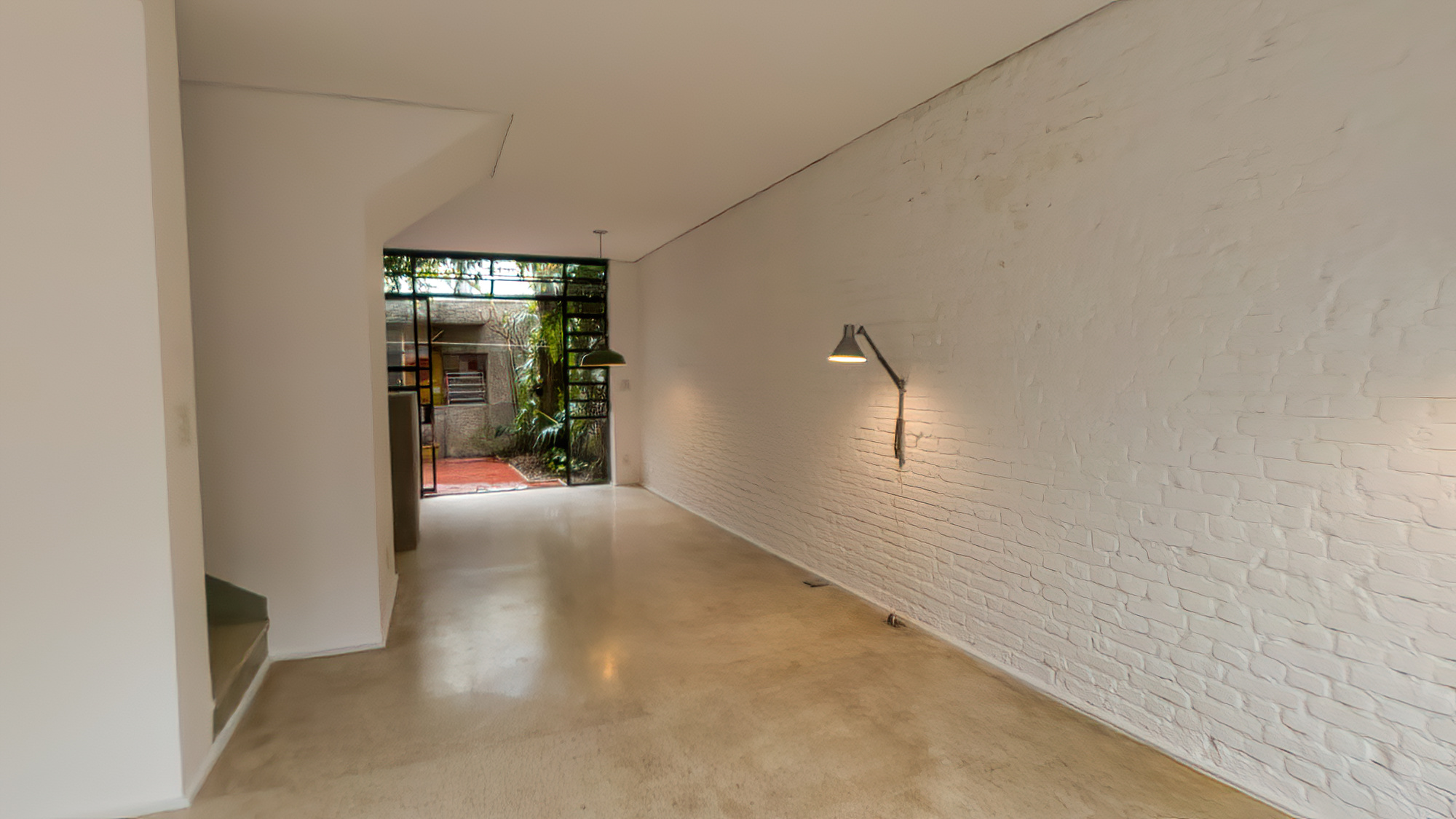 VENDE-SE LINDA CASA RUA SEM SA&Iacute;DA - 110M2 - RUA SEM SA&Iacute;DA!!! Rua Guiné São Paulo - 