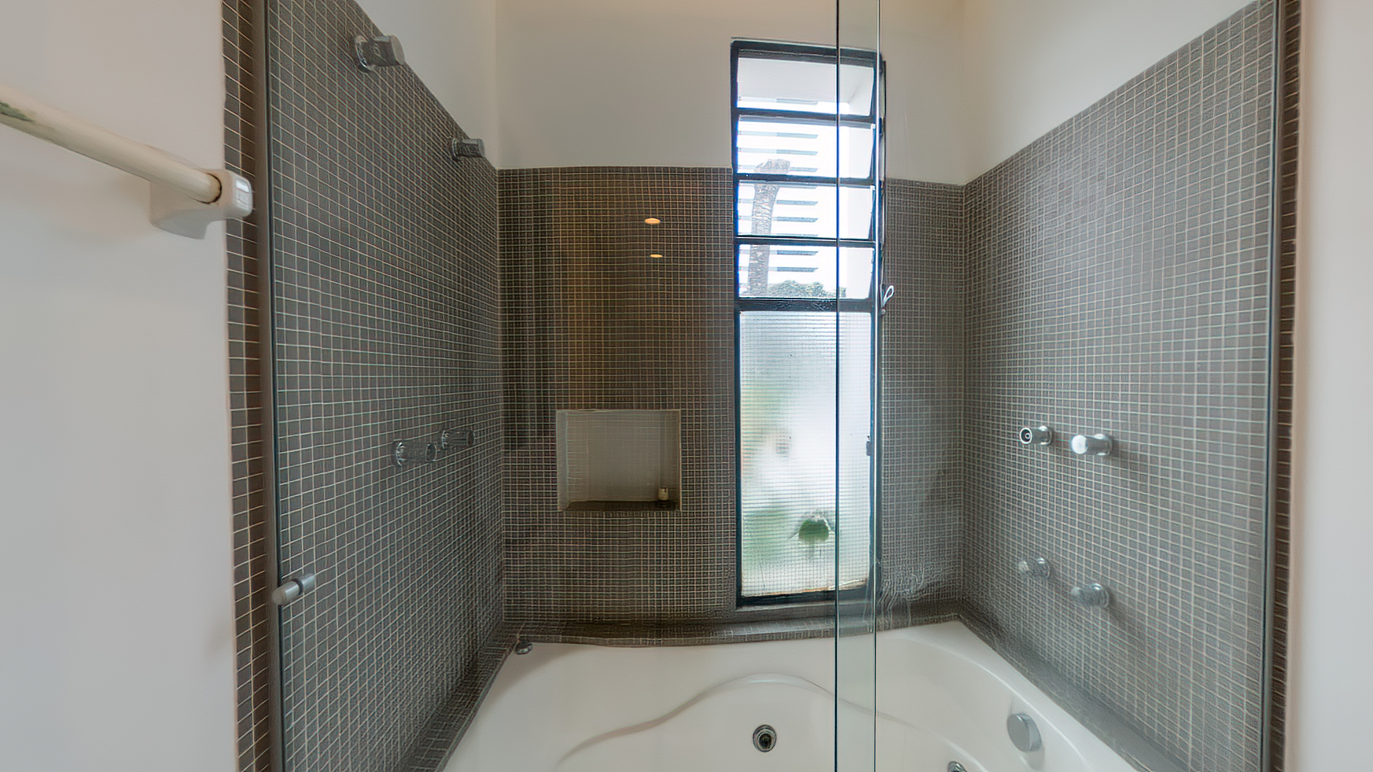 VENDE-SE LINDA CASA RUA SEM SA&Iacute;DA - 110M2 - RUA SEM SA&Iacute;DA!!! Rua Guiné São Paulo - 