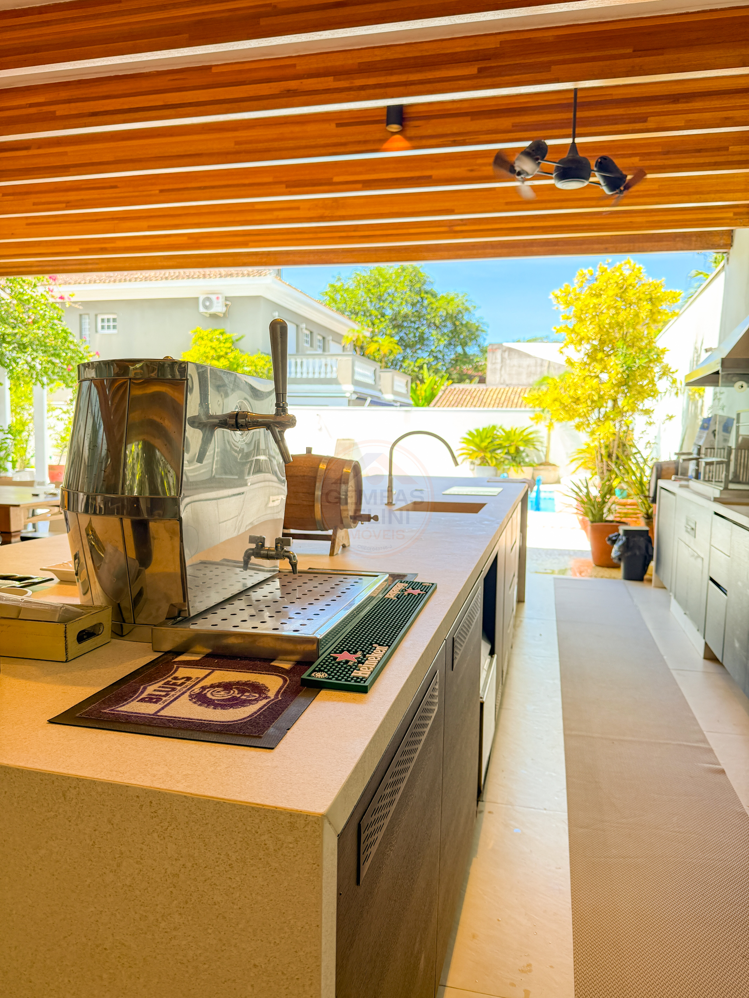 Casa exclusiva em juquehy com 5 su&iacute;tes, &aacute;rea gourmet completa e casa de caseiro - VENDA Rua Argemiro Amâncio dos Santos São Sebastião - 