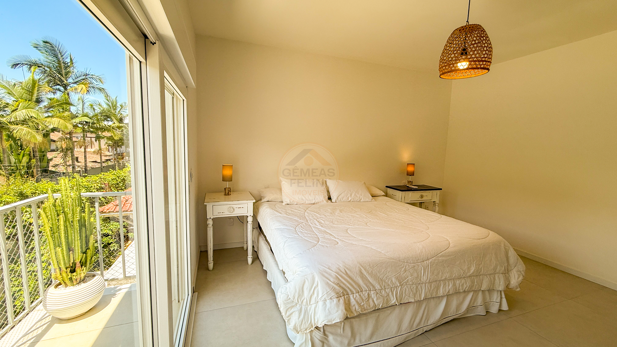 Casa exclusiva em juquehy com 5 su&iacute;tes, &aacute;rea gourmet completa e casa de caseiro - VENDA Rua Argemiro Amâncio dos Santos São Sebastião - 