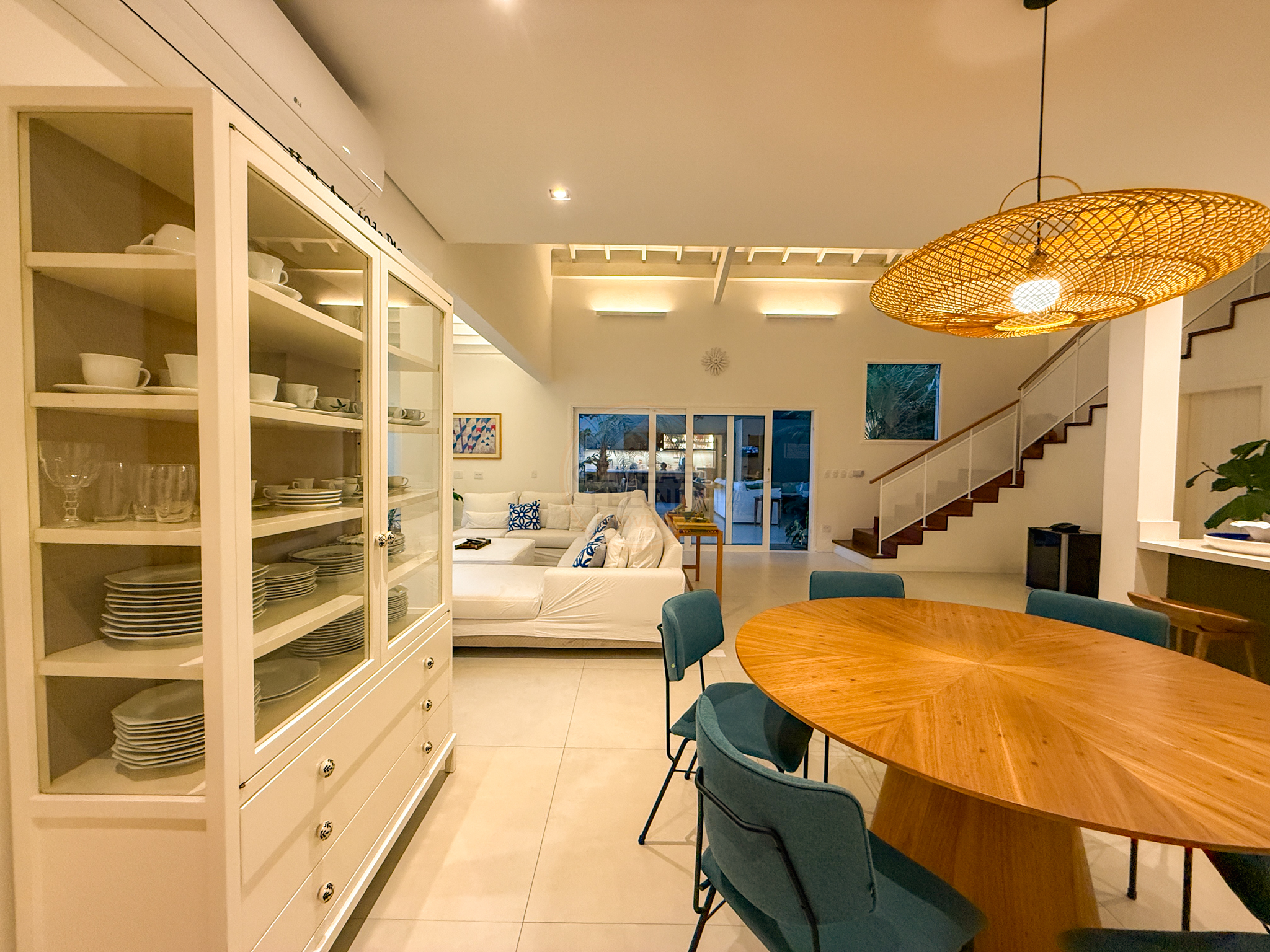 Casa exclusiva em juquehy com 5 su&iacute;tes, &aacute;rea gourmet completa e casa de caseiro - VENDA Rua Argemiro Amâncio dos Santos São Sebastião - 