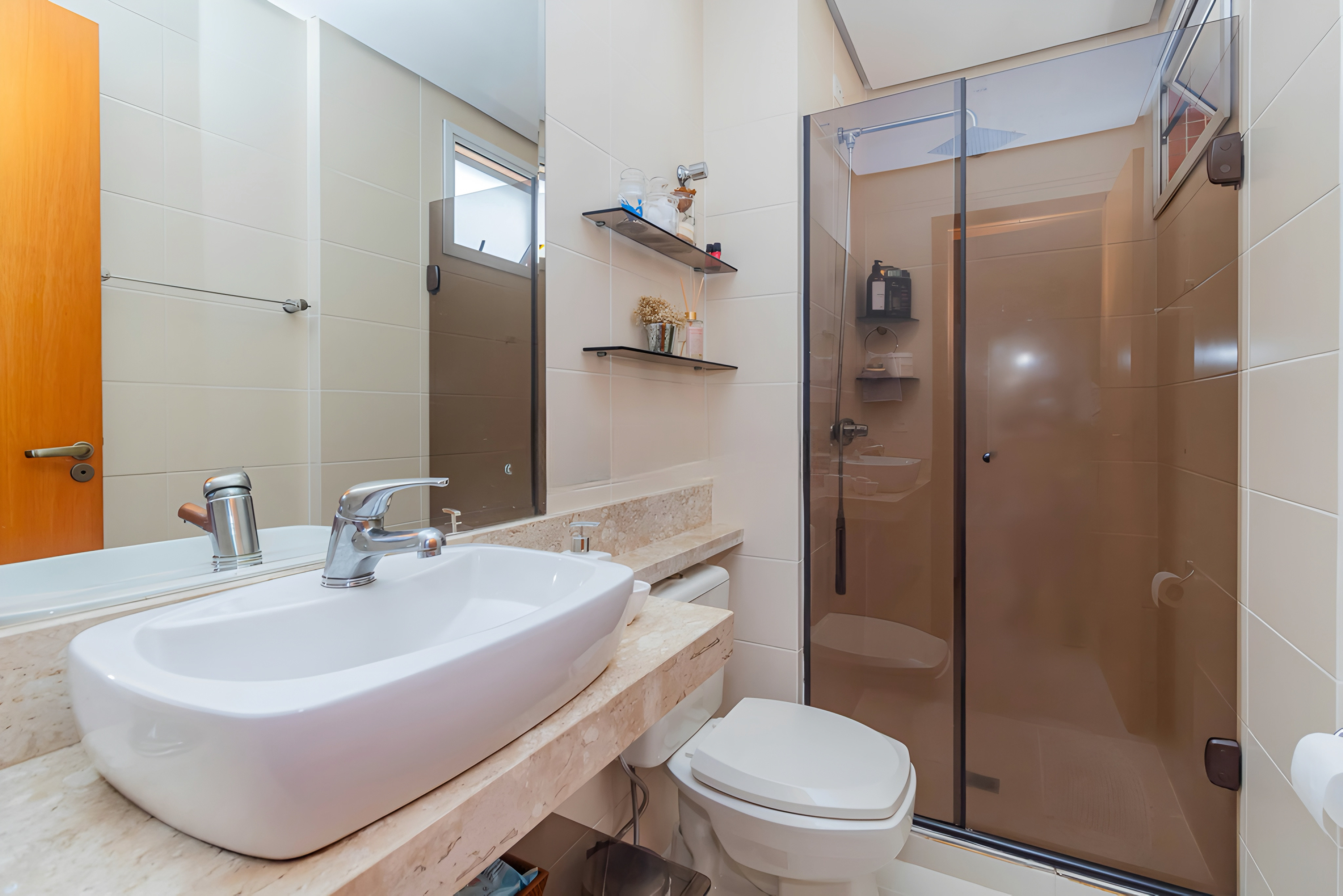 R$ 545.000 - IMPEC&Aacute;VEL APARTAMENTO - FRENTE - 94M2 - 3 DORM - 1 VAGA Rua Conselheiro Brusque Porto Alegre - 