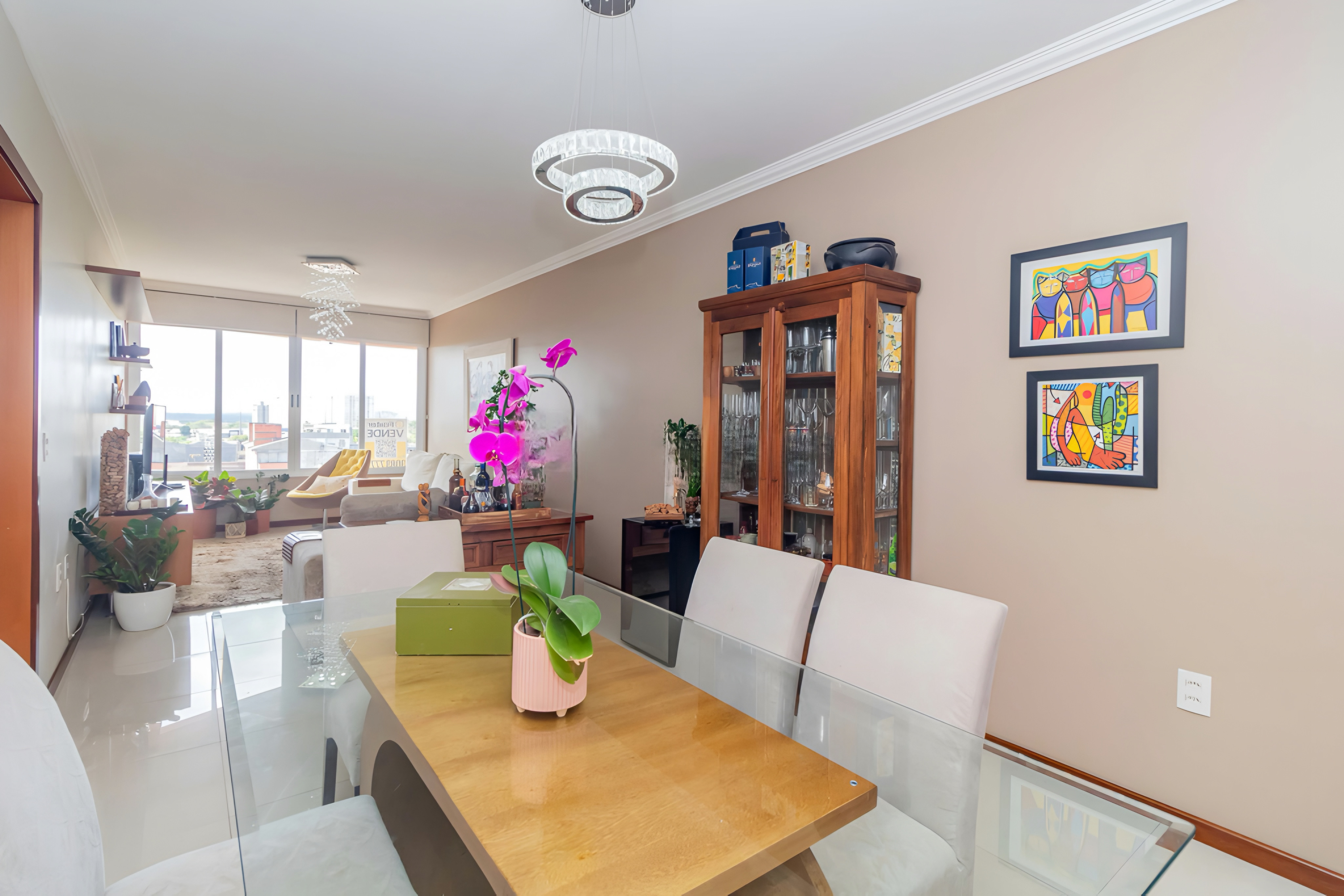 R$ 545.000 - IMPEC&Aacute;VEL APARTAMENTO - FRENTE - 94M2 - 3 DORM - 1 VAGA Rua Conselheiro Brusque Porto Alegre - 