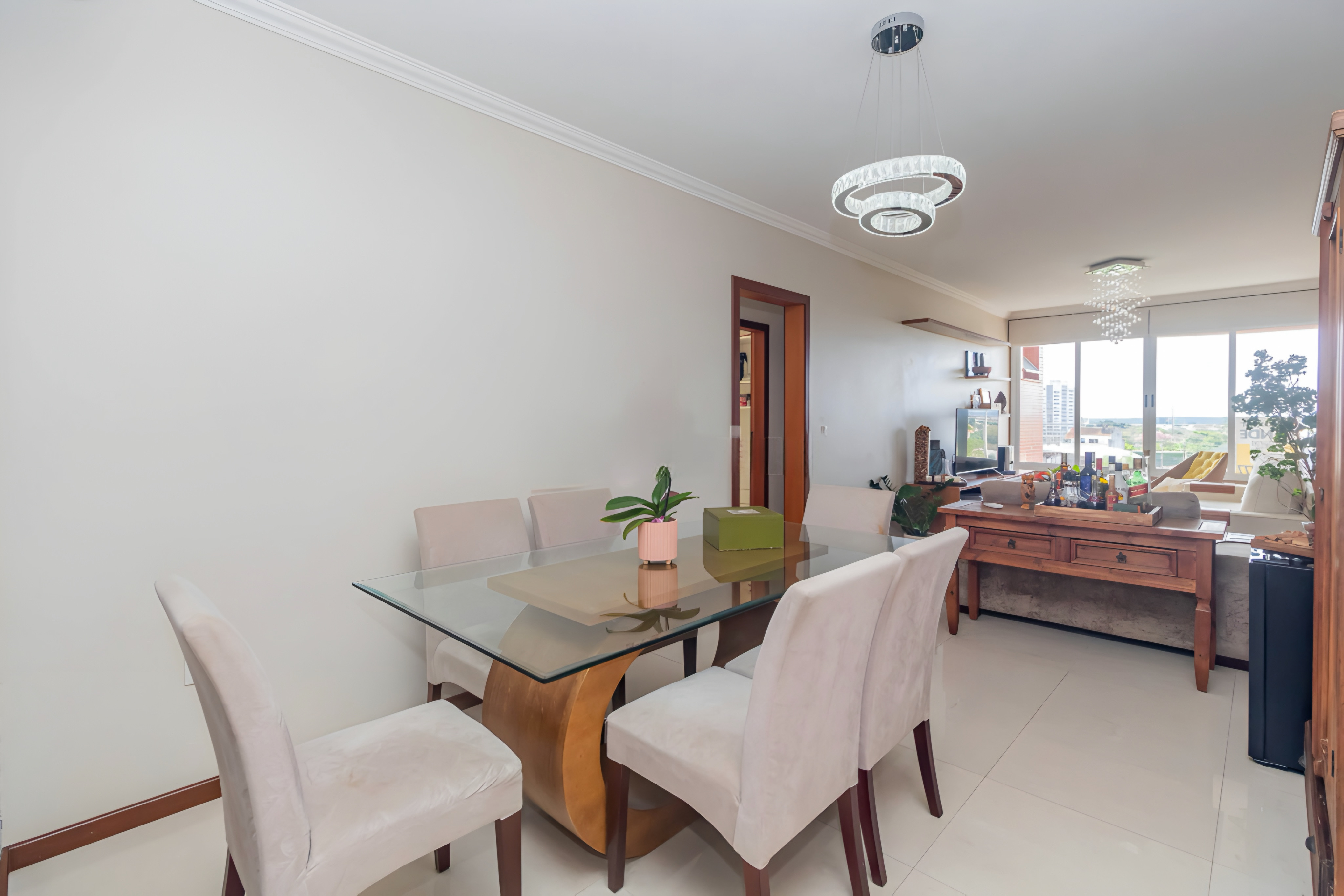 R$ 545.000 - IMPEC&Aacute;VEL APARTAMENTO - FRENTE - 94M2 - 3 DORM - 1 VAGA Rua Conselheiro Brusque Porto Alegre - 