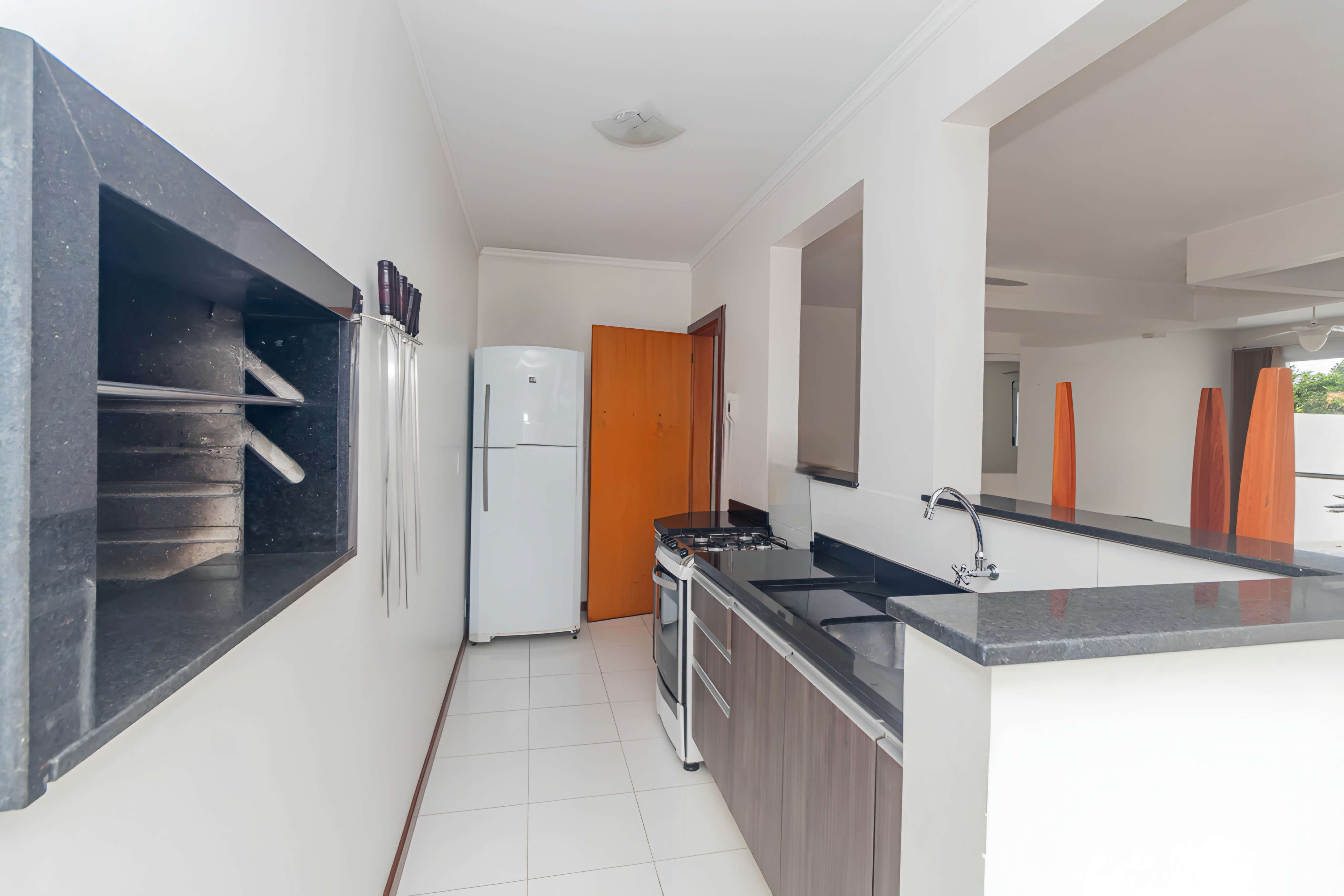 R$ 545.000 - IMPEC&Aacute;VEL APARTAMENTO - FRENTE - 94M2 - 3 DORM - 1 VAGA Rua Conselheiro Brusque Porto Alegre - 