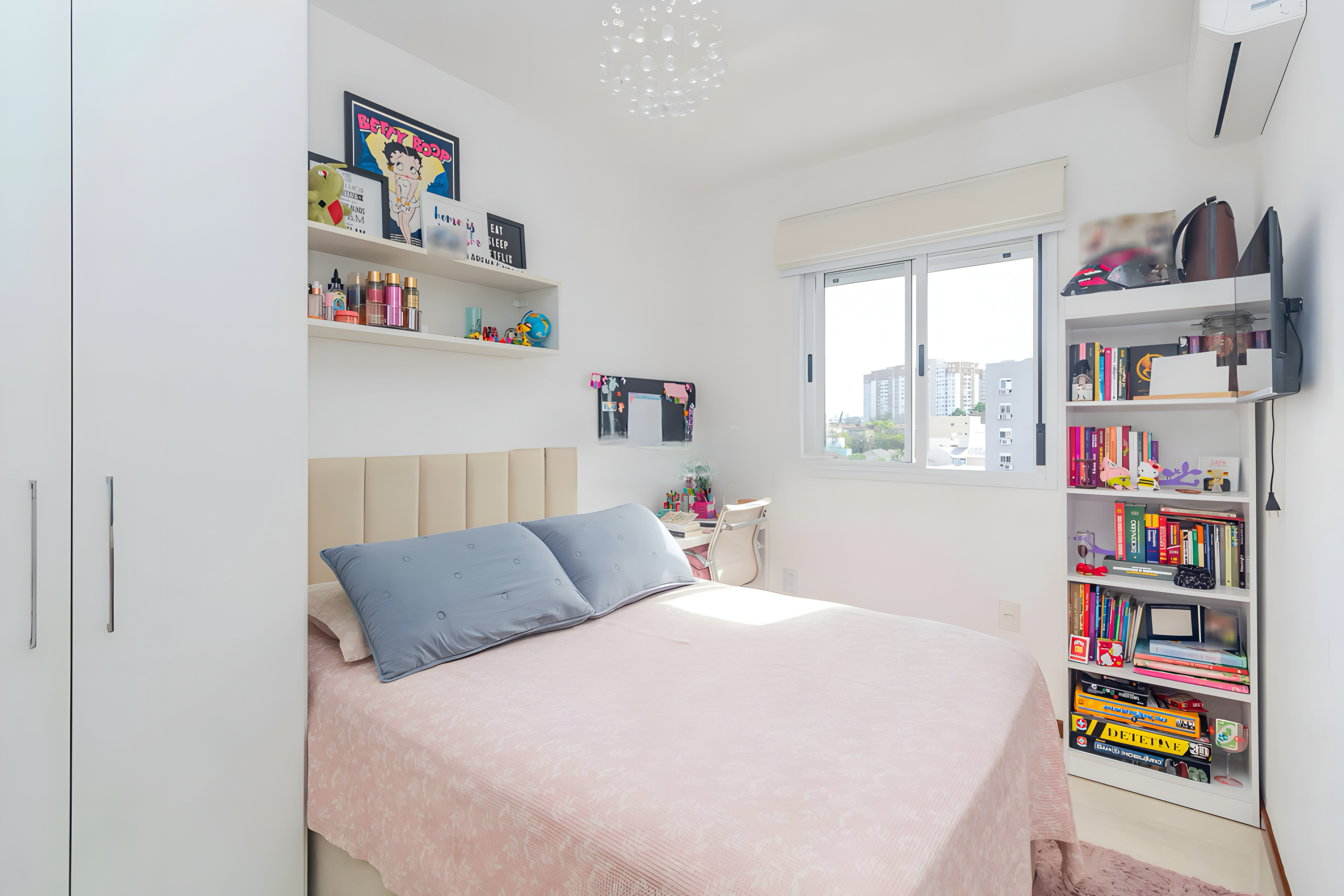 R$ 545.000 - IMPEC&Aacute;VEL APARTAMENTO - FRENTE - 94M2 - 3 DORM - 1 VAGA Rua Conselheiro Brusque Porto Alegre - 