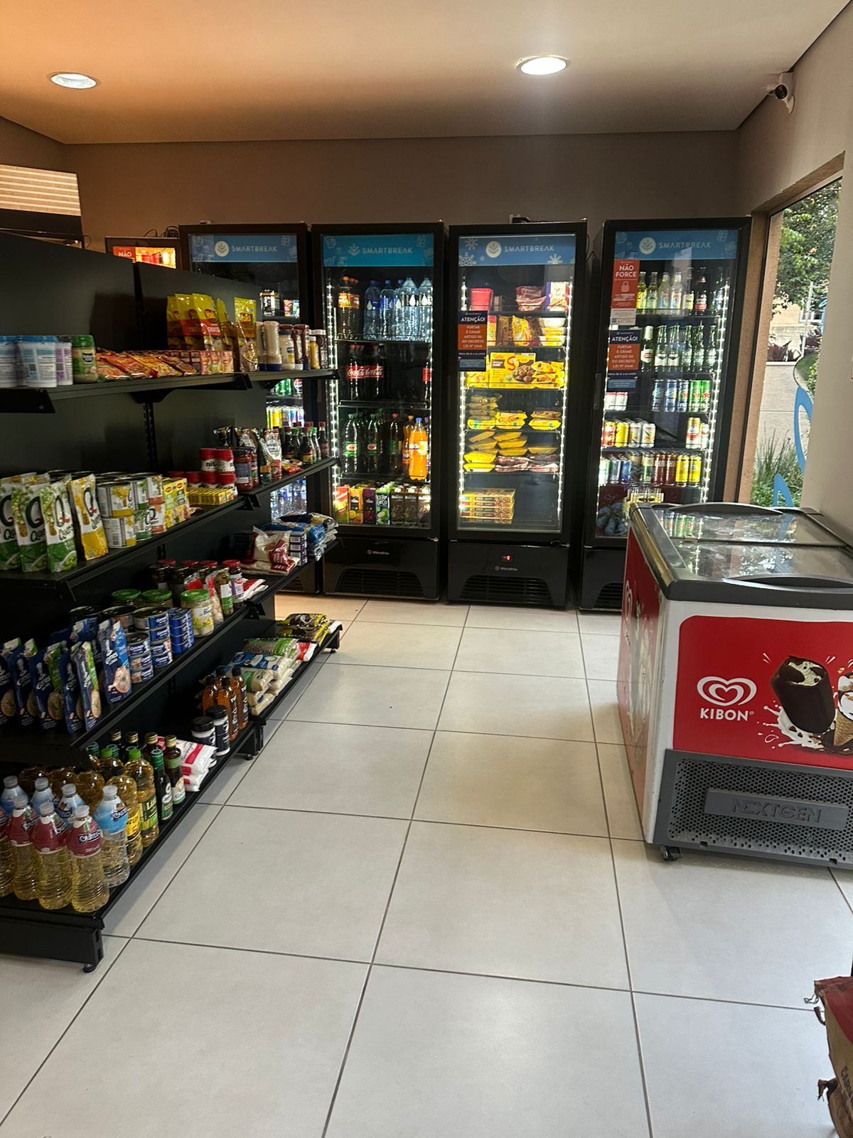 ALUGA-SE APT, 32m&sup2;, MOBILIADO - ANDAR ALTO / PORCELANATO / M&Oacute;VEIS PLANEJADOS / GARAGEM Rua Torres da Barra São Paulo - 