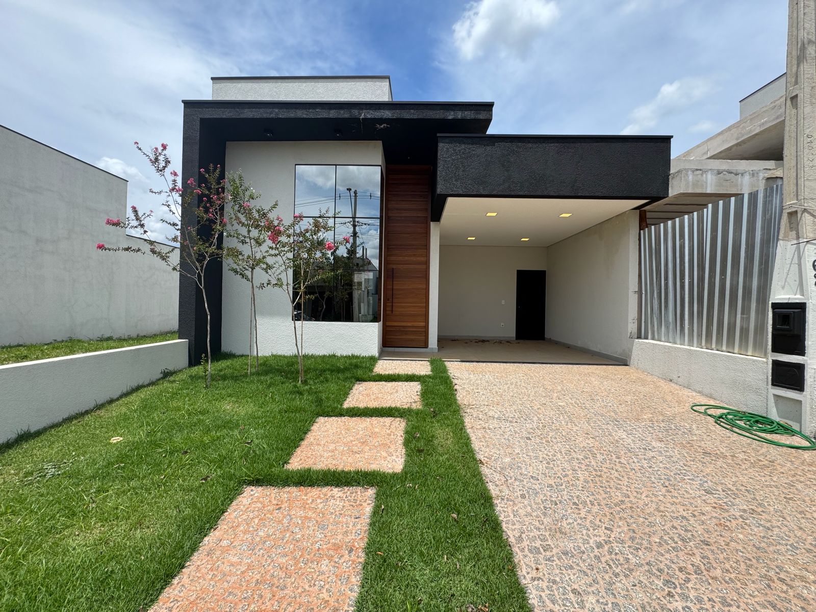 Casa T&eacute;rrea &agrave; Venda em Paul&iacute;nia &ndash; Moderna, Sustent&aacute;vel e Pronta para Morar Venida Luís Greco Paulínia - 