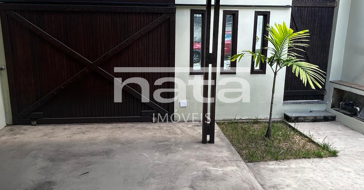 Casa | 3 quartos | 25 de Agosto | 115 m&sup2; Rua Mariz e Barros Duque de Caxias - 