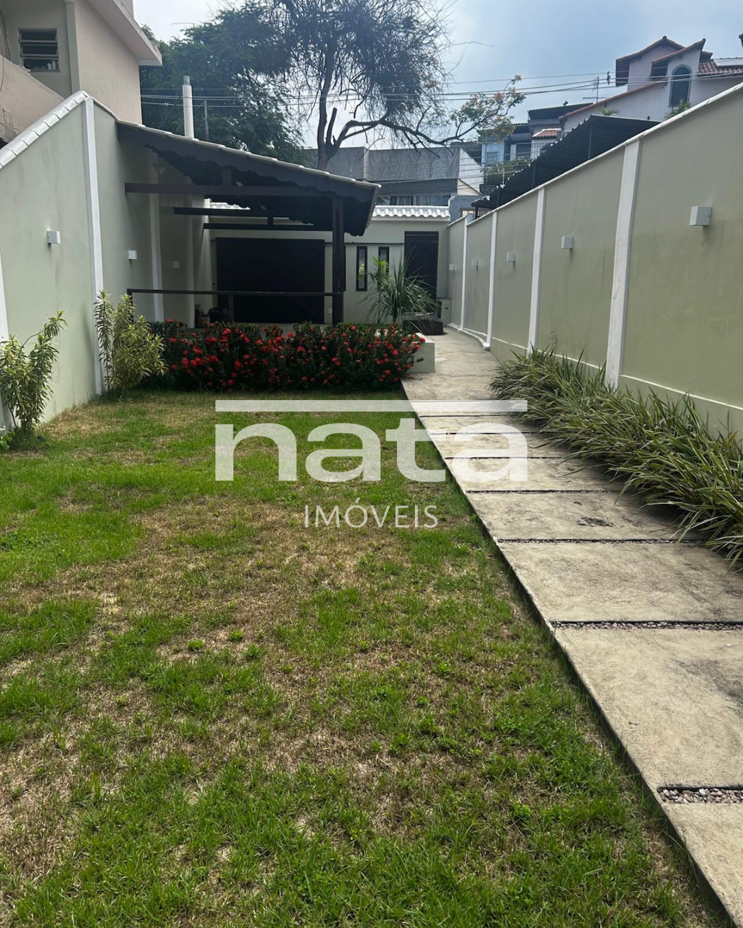 Casa | 3 quartos | 25 de Agosto | 115 m&sup2; Rua Mariz e Barros Duque de Caxias - 