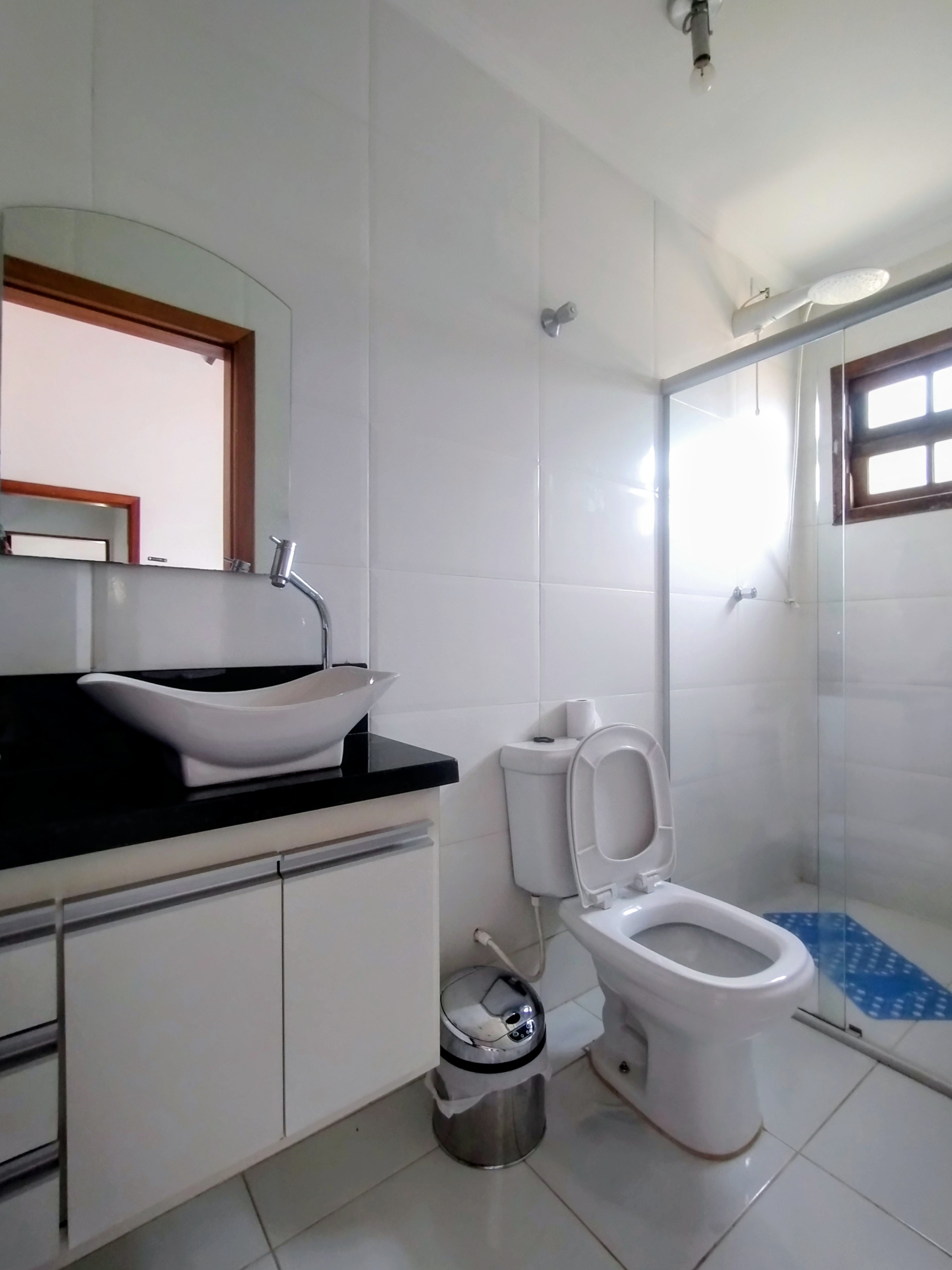 &Oacute;timo sobrado &agrave; venda no Para&iacute;so de Igarat&aacute;  Igaratá - 