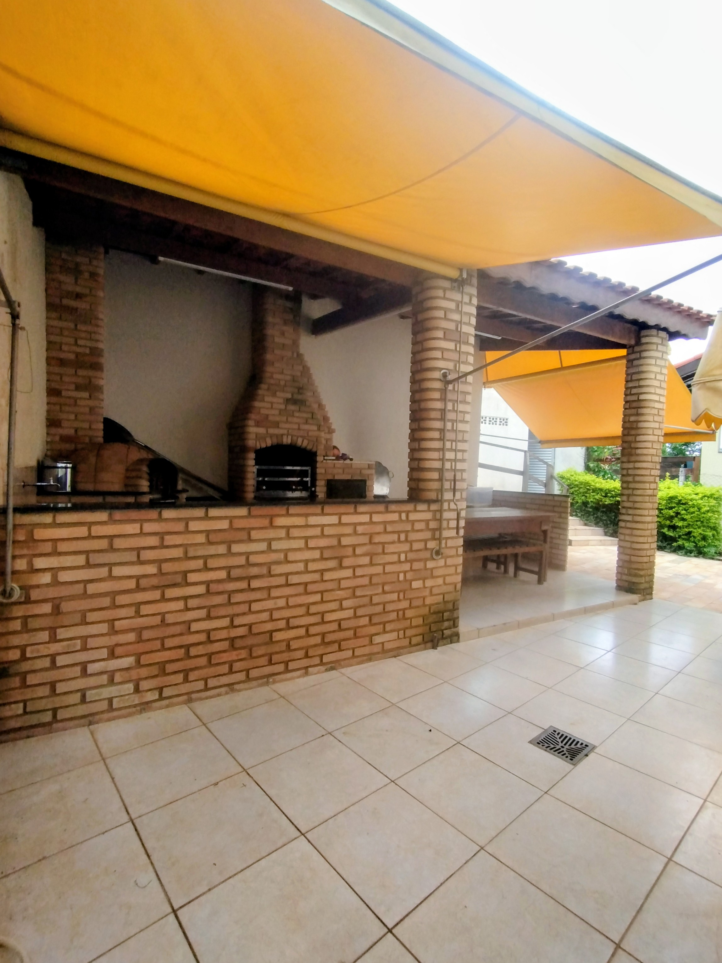 &Oacute;timo sobrado &agrave; venda no Para&iacute;so de Igarat&aacute;  Igaratá - 