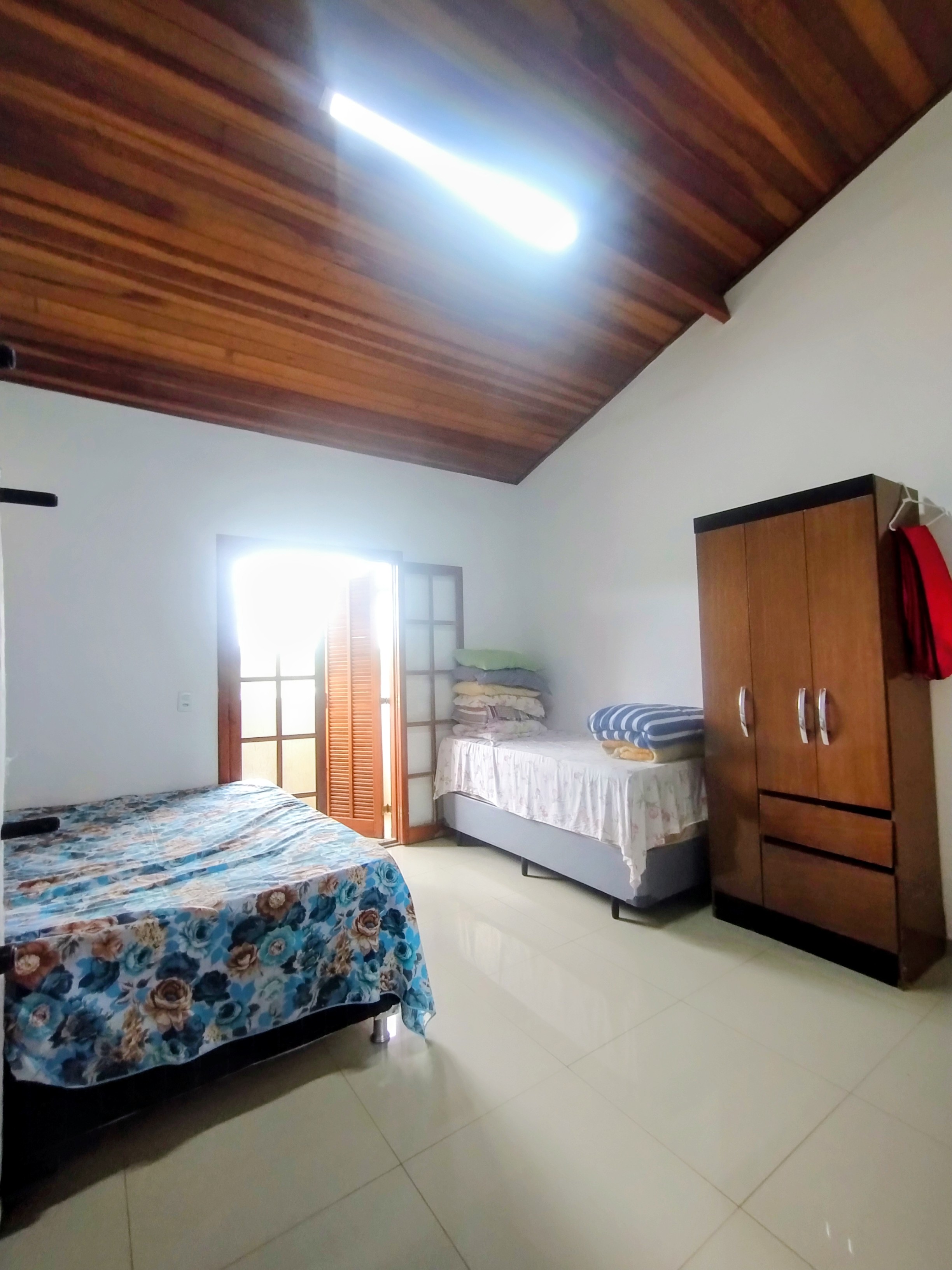 &Oacute;timo sobrado &agrave; venda no Para&iacute;so de Igarat&aacute;  Igaratá - 