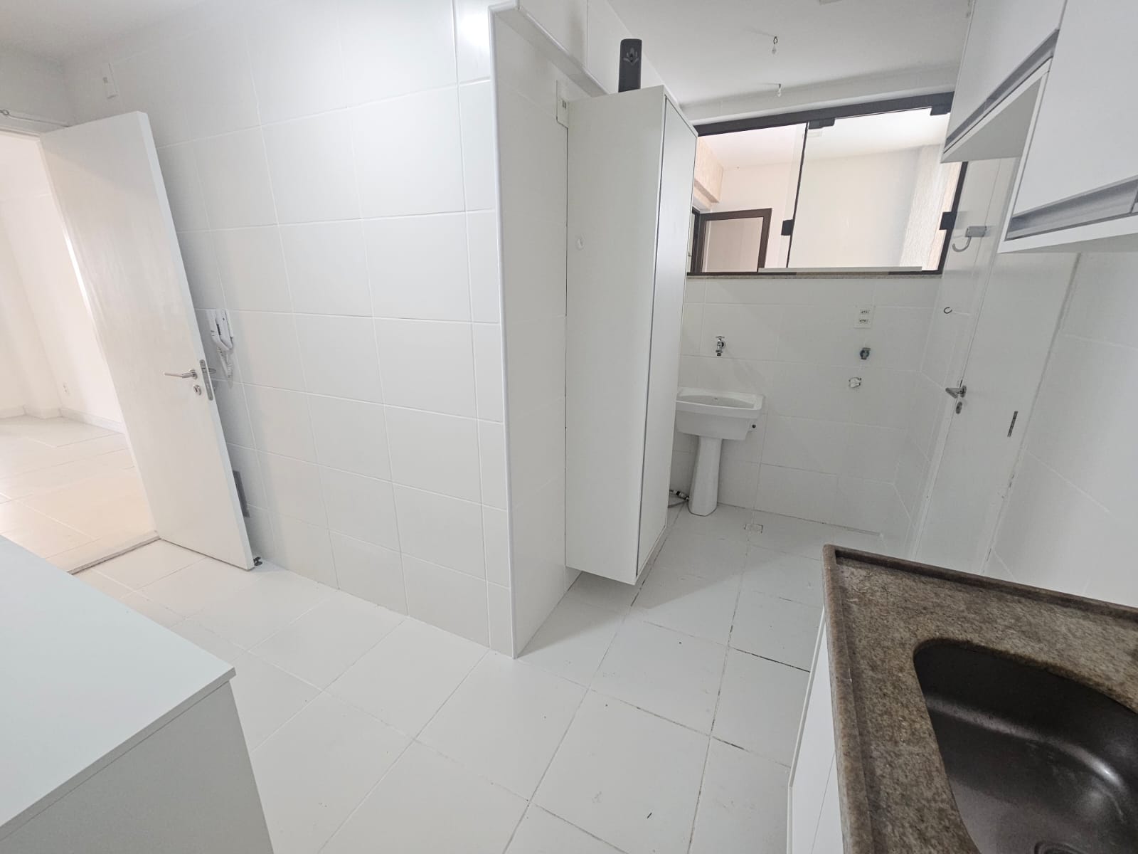 APARTAMENTO 2 SU&Iacute;TES VARANDA PISCINA ACADEMIA CHURRASQUEIRA 2 GARAGENS &Agrave; VENDA NA GRA&Ccedil;A! Rua Oito de Dezembro Salvador - 