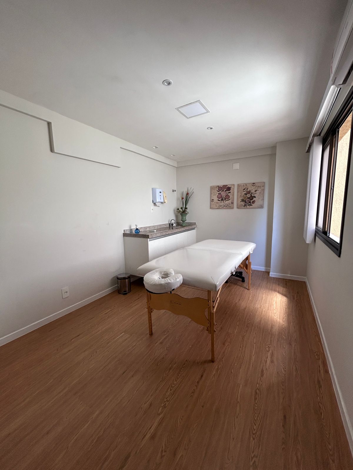 APARTAMENTO 2 SU&Iacute;TES VARANDA PISCINA ACADEMIA CHURRASQUEIRA 2 GARAGENS &Agrave; VENDA NA GRA&Ccedil;A! Rua Oito de Dezembro Salvador - 