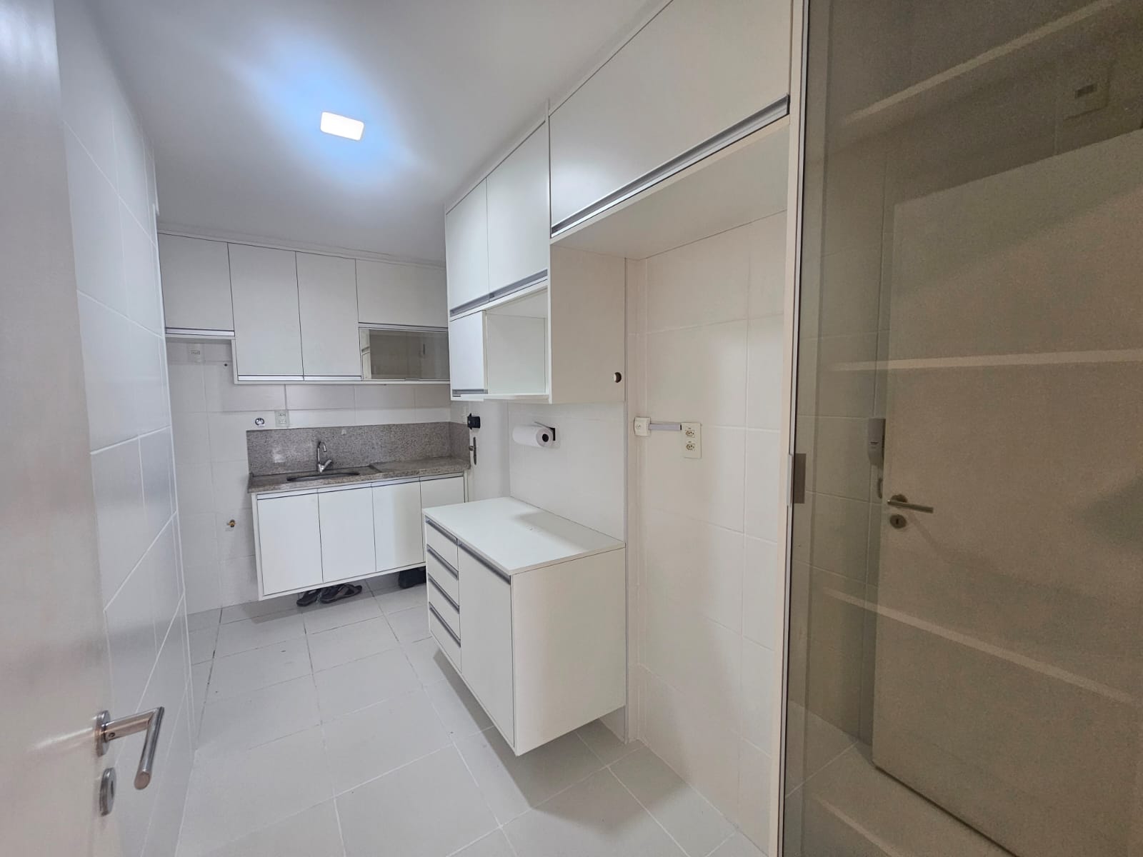 APARTAMENTO 2 SU&Iacute;TES VARANDA PISCINA ACADEMIA CHURRASQUEIRA 2 GARAGENS &Agrave; VENDA NA GRA&Ccedil;A! Rua Oito de Dezembro Salvador - 