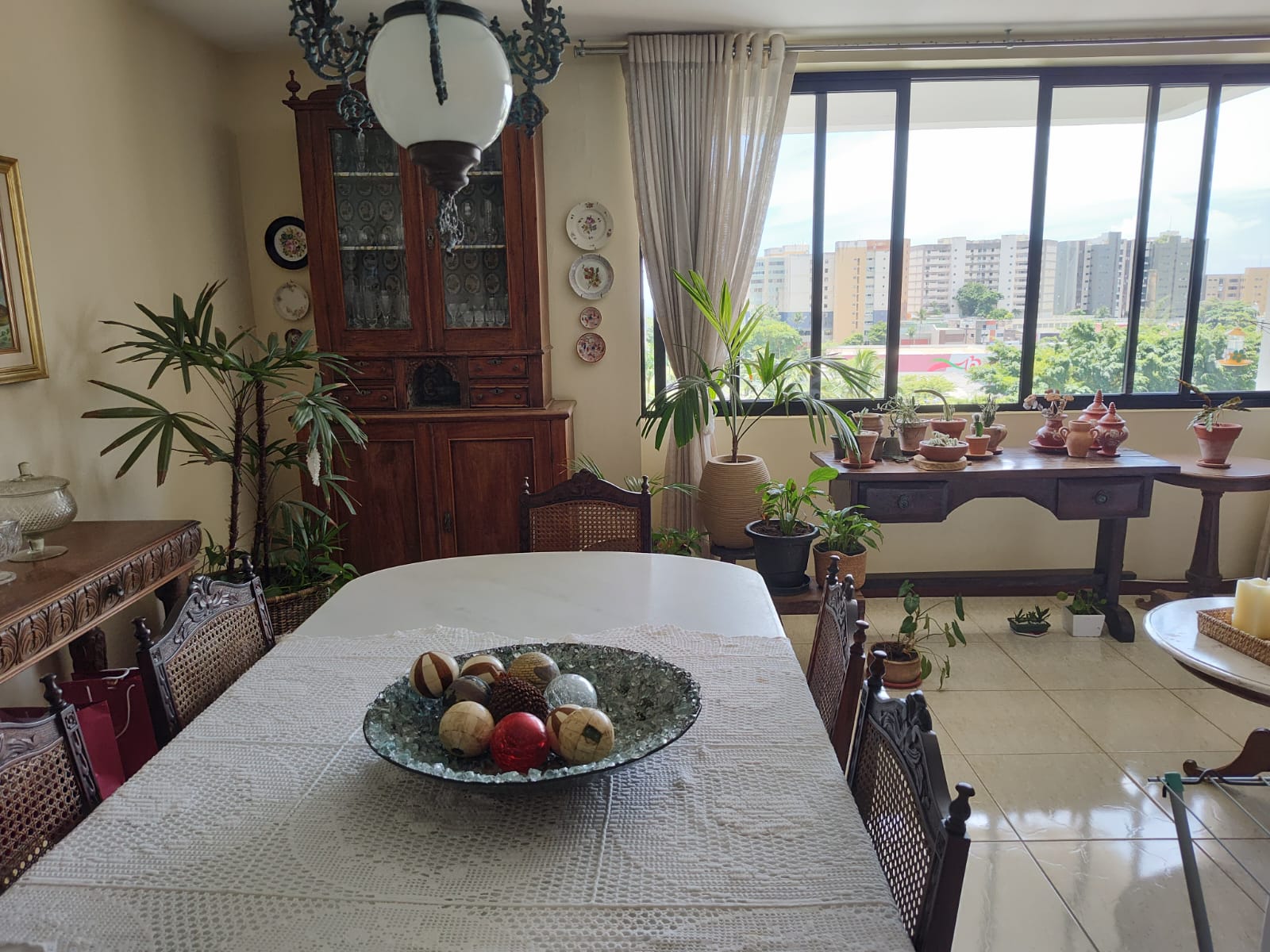 APARTAMENTO 3 QUARTOS 2 SU&Iacute;TES GABINETE GARAGEM T&Eacute;RREO &Agrave; VENDA NO RIO VERMELHO Rua Rodrigo Argollo Salvador - 