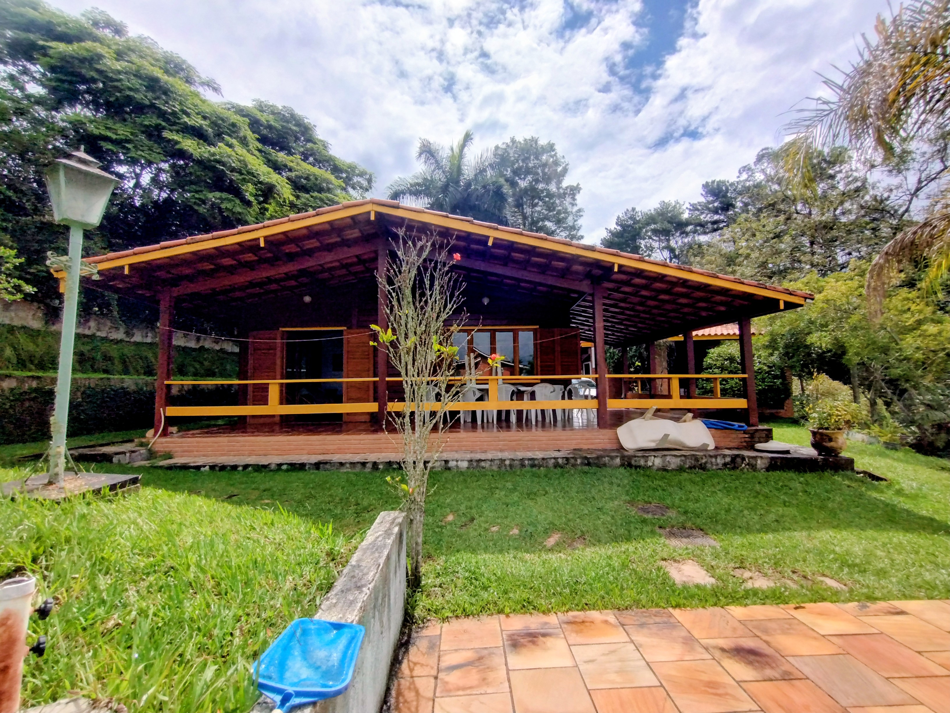 Ch&aacute;cara com dois terrenos &agrave; venda em condom&iacute;nio  Igaratá - 