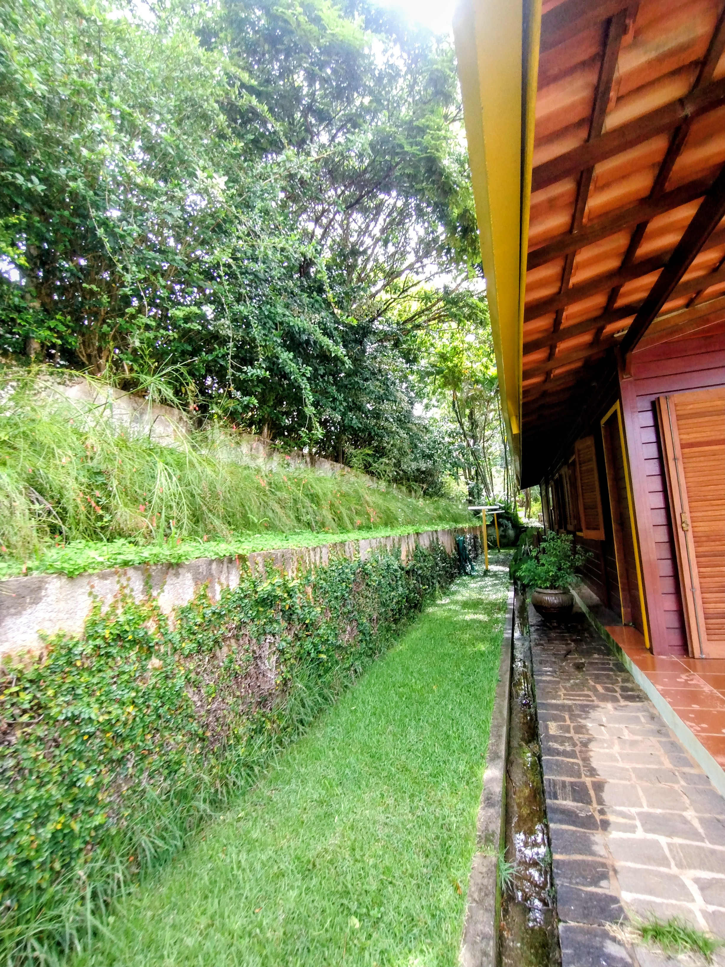 Ch&aacute;cara com dois terrenos &agrave; venda em condom&iacute;nio  Igaratá - 