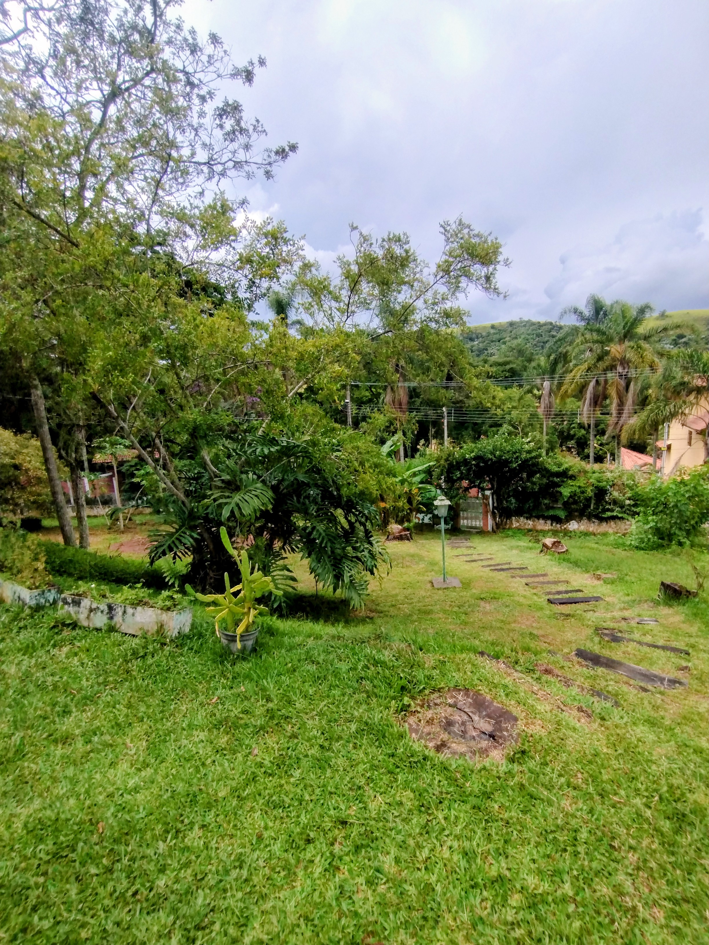 Ch&aacute;cara com dois terrenos &agrave; venda em condom&iacute;nio  Igaratá - 