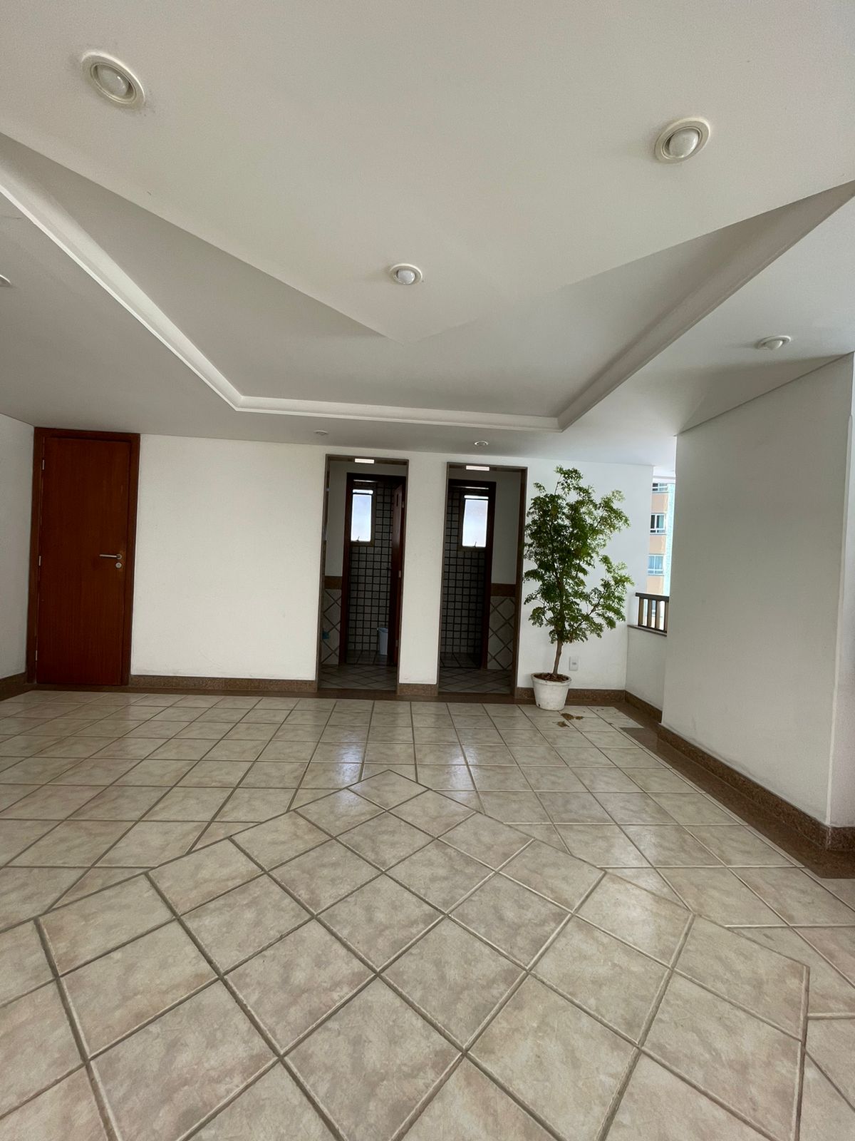 APARTAMENTO 2 QUARTOS SU&Iacute;TE 2 VARANDAS 2 GARAGENS PISCINA ELEVADOR &Agrave; VENDA NA GRA&Ccedil;A! Rua Santa Rita de Cássia Salvador - 