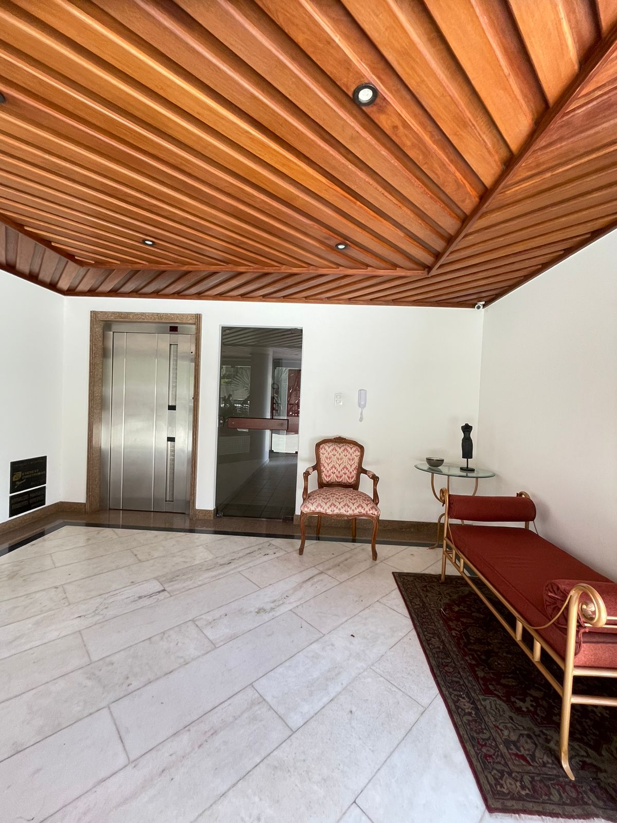 APARTAMENTO 2 QUARTOS SU&Iacute;TE 2 VARANDAS 2 GARAGENS PISCINA ELEVADOR &Agrave; VENDA NA GRA&Ccedil;A! Rua Santa Rita de Cássia Salvador - 