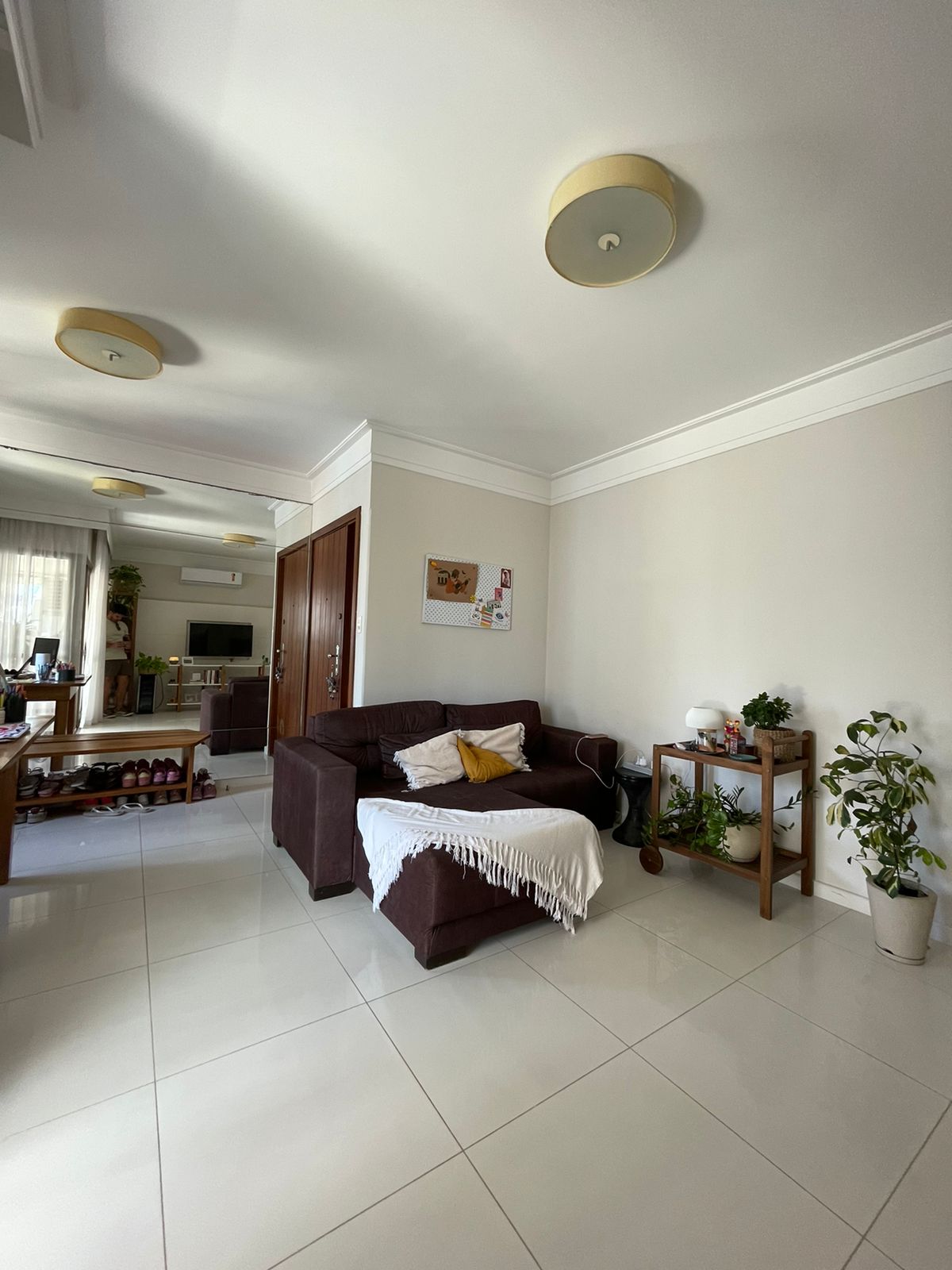 APARTAMENTO 2 QUARTOS SU&Iacute;TE 2 VARANDAS 2 GARAGENS PISCINA ELEVADOR &Agrave; VENDA NA GRA&Ccedil;A! Rua Santa Rita de Cássia Salvador - 