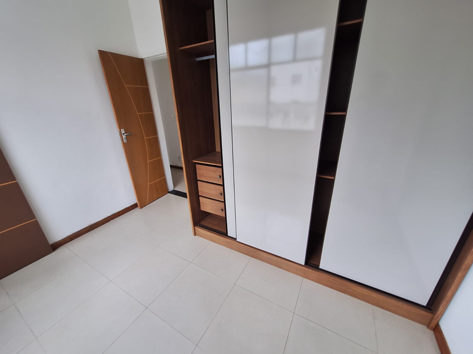 APARTAMENTO 2 QUARTOS 2 SU&Iacute;TES NASCENTE SALA COZINHA ELEVADORES &Agrave; VENDA NA GRA&Ccedil;A! Rua Teixeira Leal Salvador - 