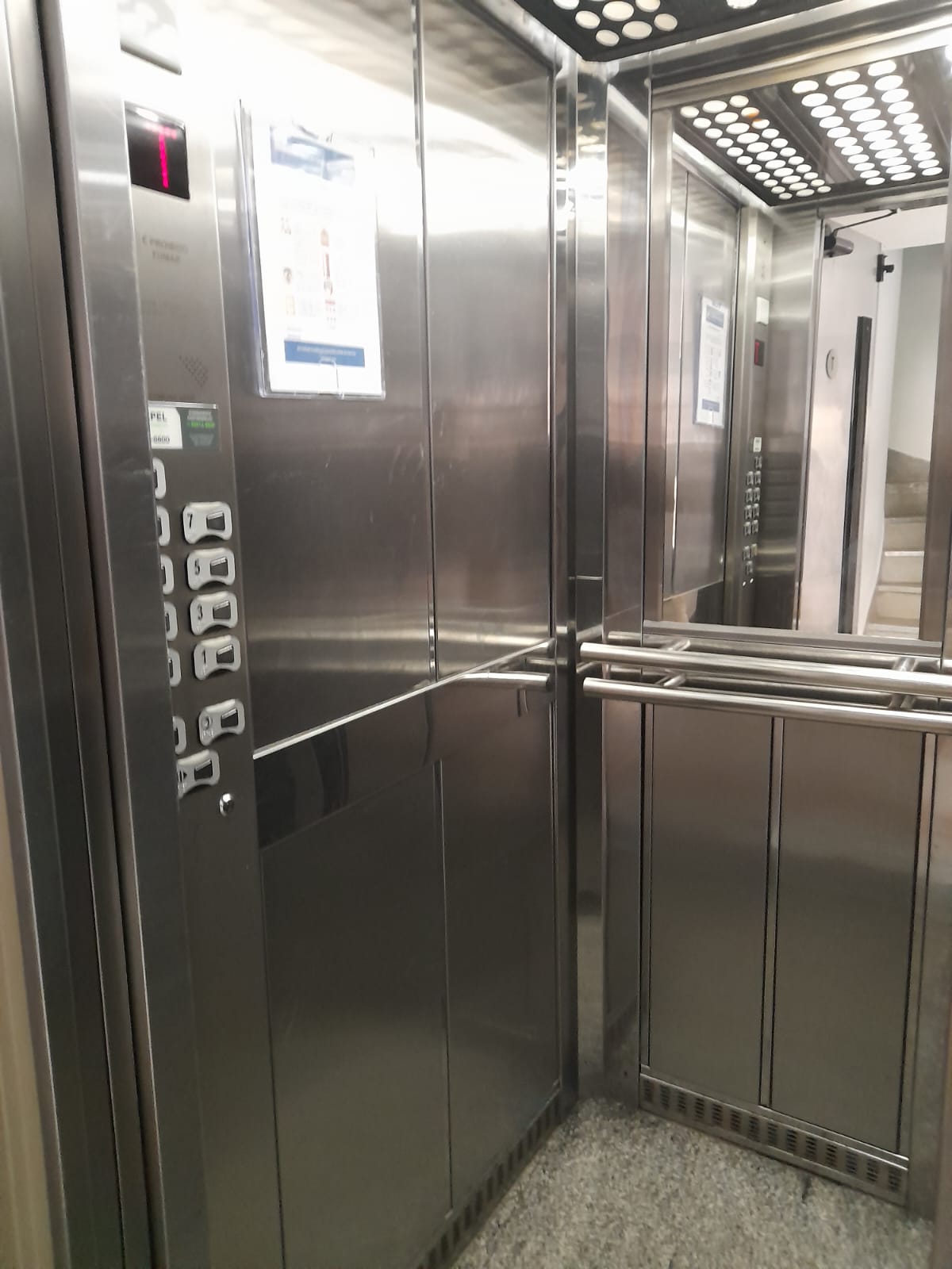 APARTAMENTO 2 QUARTOS 2 SU&Iacute;TES NASCENTE SALA COZINHA ELEVADORES &Agrave; VENDA NA GRA&Ccedil;A! Rua Teixeira Leal Salvador - 