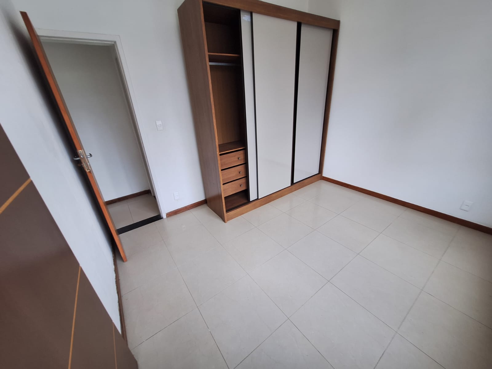APARTAMENTO 2 QUARTOS 2 SU&Iacute;TES NASCENTE SALA COZINHA ELEVADORES &Agrave; VENDA NA GRA&Ccedil;A! Rua Teixeira Leal Salvador - 
