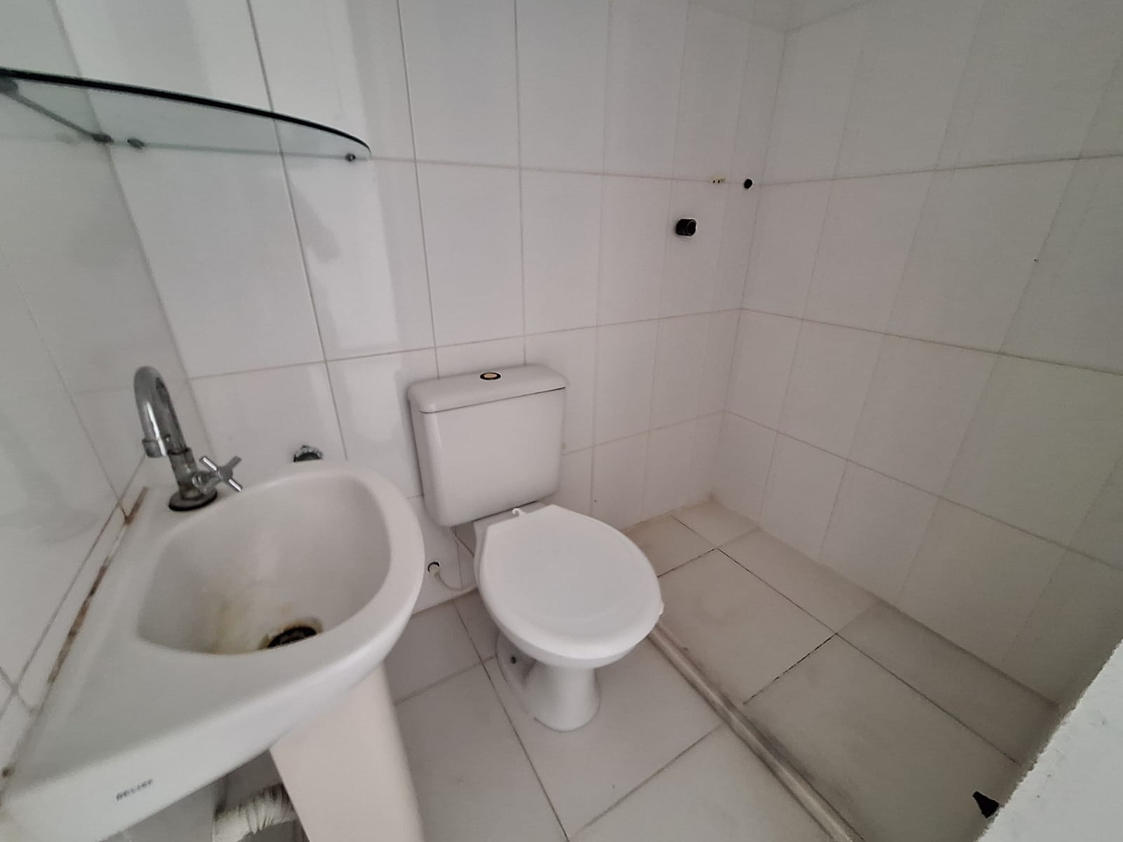 APARTAMENTO 2 QUARTOS 2 SU&Iacute;TES NASCENTE SALA COZINHA ELEVADORES &Agrave; VENDA NA GRA&Ccedil;A! Rua Teixeira Leal Salvador - 