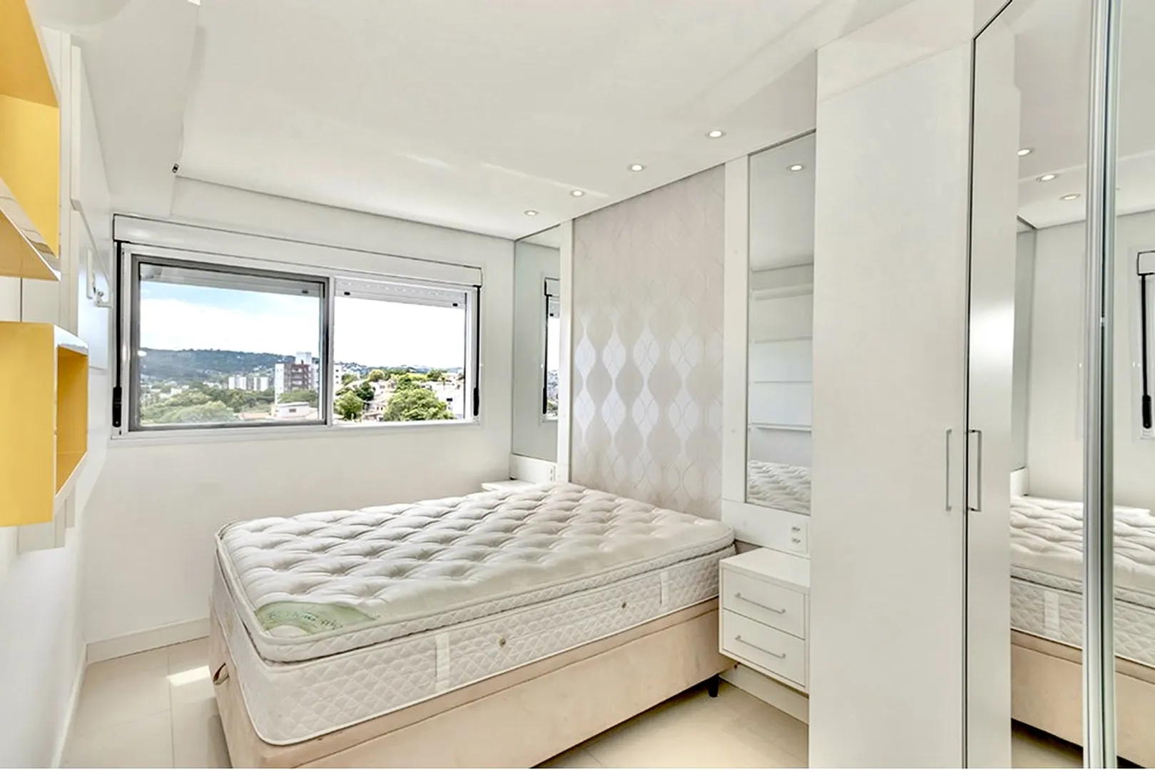 R$ 460.000 - LINDO APARTAMENTO - 54M2 - 2 DORM - SU&Iacute;TE - VISTA - 1 VAGA - INFRA Rua General Rondon Porto Alegre - 