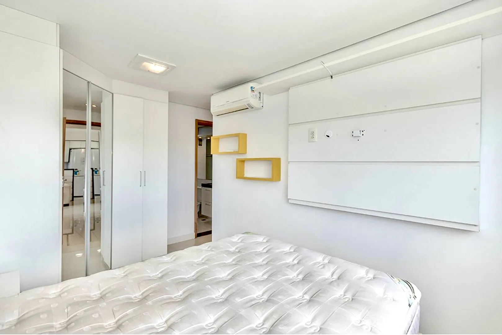 R$ 460.000 - LINDO APARTAMENTO - 54M2 - 2 DORM - SU&Iacute;TE - VISTA - 1 VAGA - INFRA Rua General Rondon Porto Alegre - 