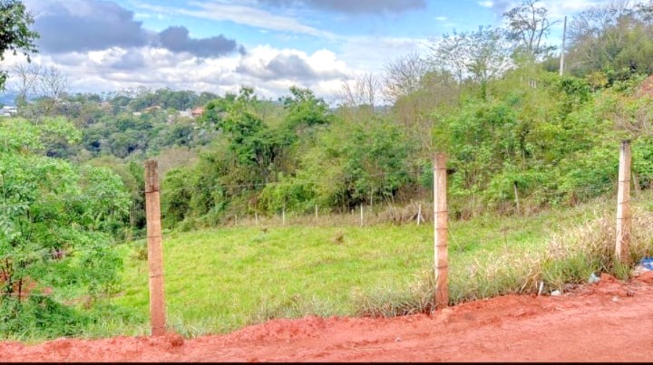 Terreno em condom&iacute;nio com boa topografia e com vista para a represa  Igaratá - 