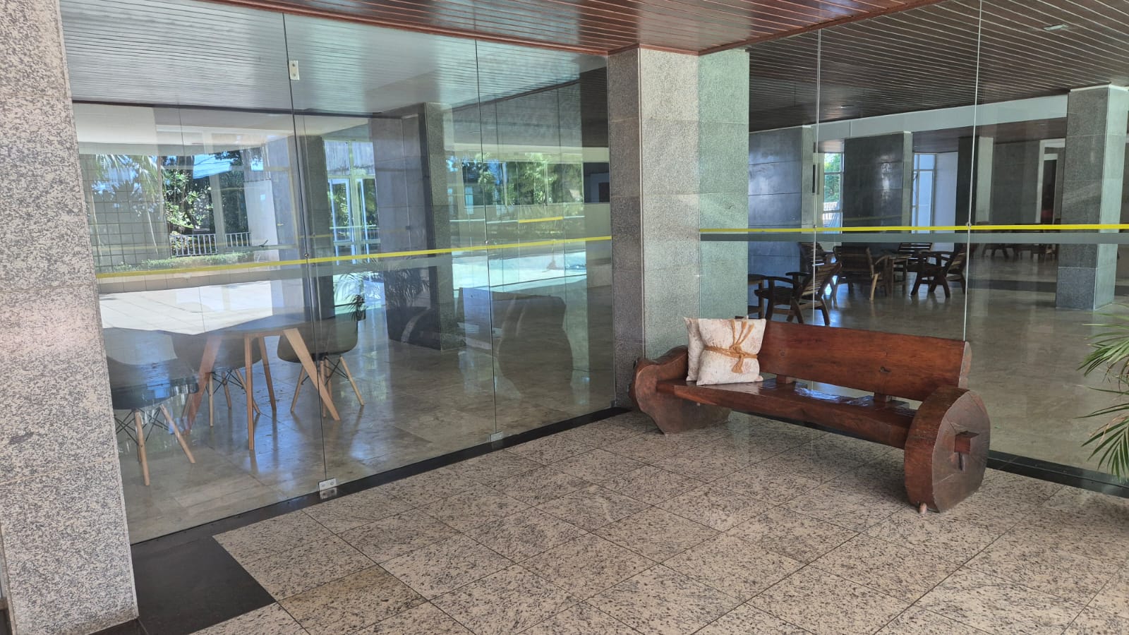 APARTAMENTO 3 QUARTOS 2 SU&Iacute;TES VARANDA NASCENTE ELEVADOR PORTARIA &Agrave; VENDA NA FEDERA&Ccedil;&Atilde;O! Rua Professor Aristides Novis Salvador - 