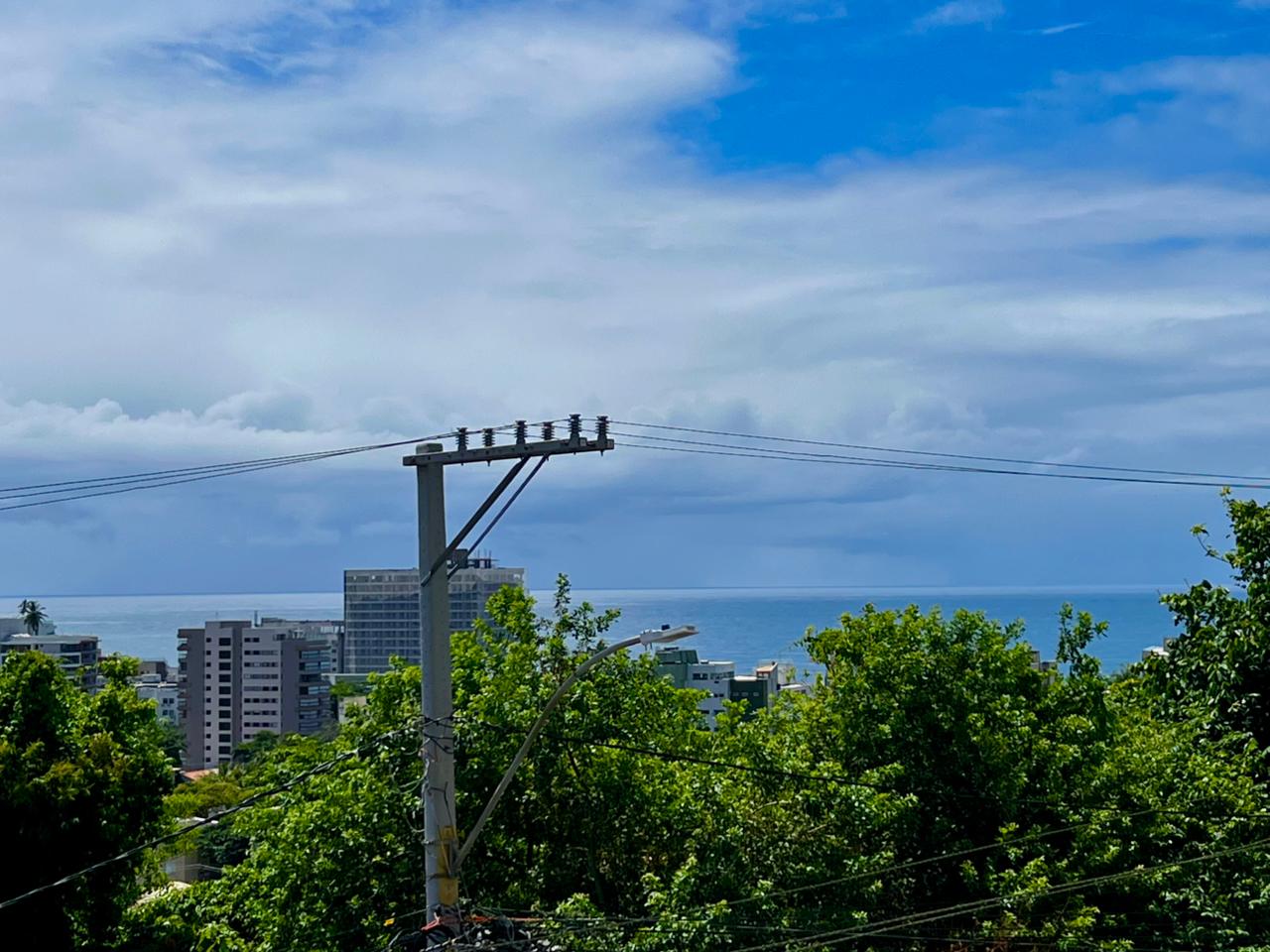 APARTAMENTO 3 QUARTOS SU&Iacute;TE VARANDA DEPEND&Ecirc;NCIA ELEVADOR  &Agrave; VENDA S&Atilde;O L&Aacute;ZARO FEDERA&Ccedil;&Atilde;O! Rua Professor Aristides Novis Salvador - 