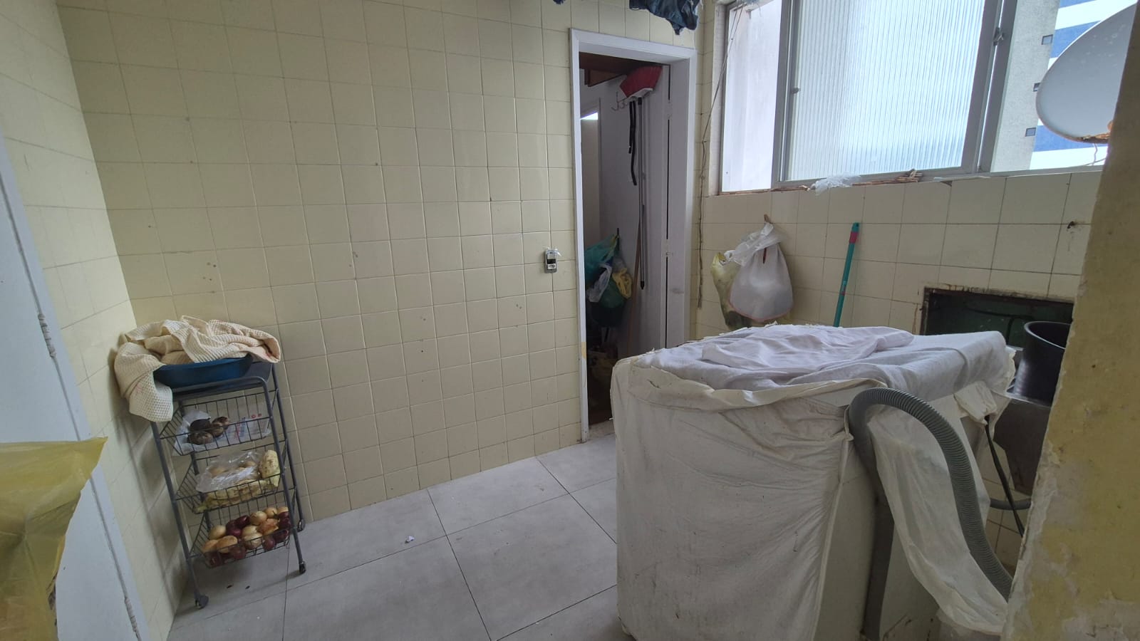 APARTAMENTO 3 QUARTOS SU&Iacute;TE VARANDA DEPEND&Ecirc;NCIA ELEVADOR  &Agrave; VENDA S&Atilde;O L&Aacute;ZARO FEDERA&Ccedil;&Atilde;O! Rua Professor Aristides Novis Salvador - 