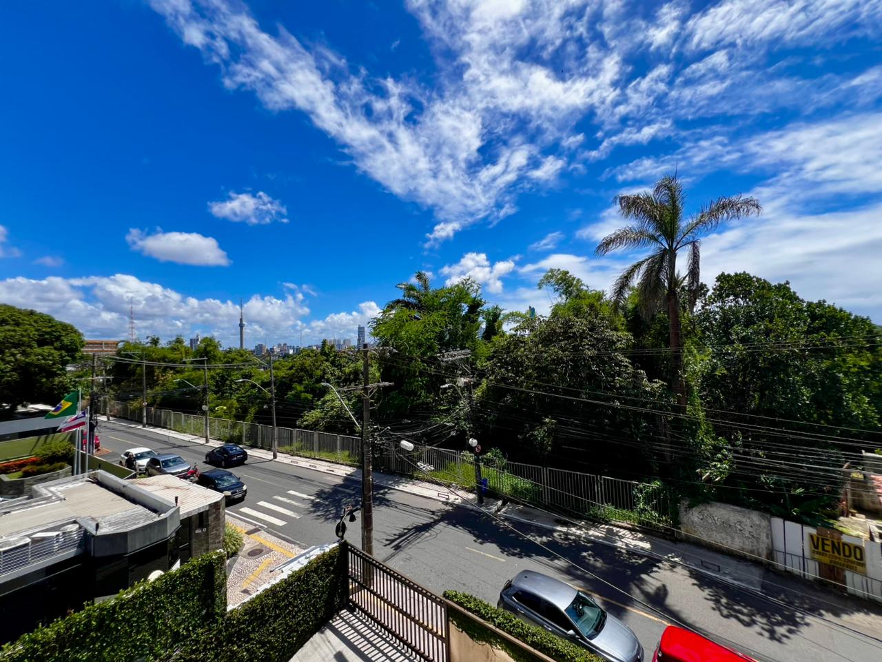 APARTAMENTO 3 QUARTOS SU&Iacute;TE VARANDA DEPEND&Ecirc;NCIA ELEVADOR  &Agrave; VENDA S&Atilde;O L&Aacute;ZARO FEDERA&Ccedil;&Atilde;O! Rua Professor Aristides Novis Salvador - 