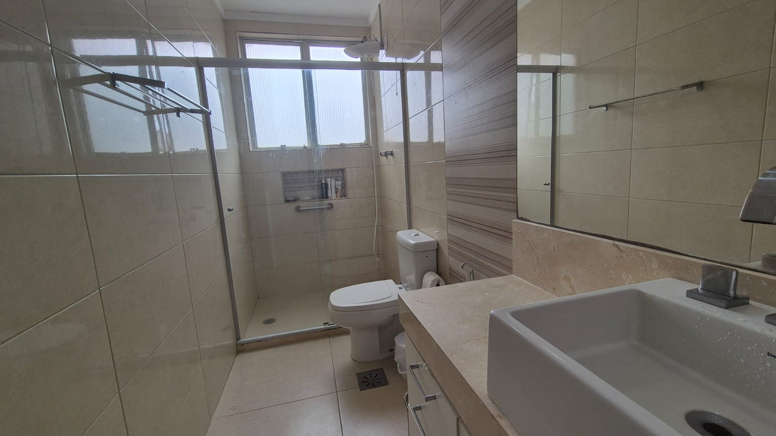 APARTAMENTO 3 QUARTOS SU&Iacute;TE VARANDA DEPEND&Ecirc;NCIA ELEVADOR  &Agrave; VENDA S&Atilde;O L&Aacute;ZARO FEDERA&Ccedil;&Atilde;O! Rua Professor Aristides Novis Salvador - 