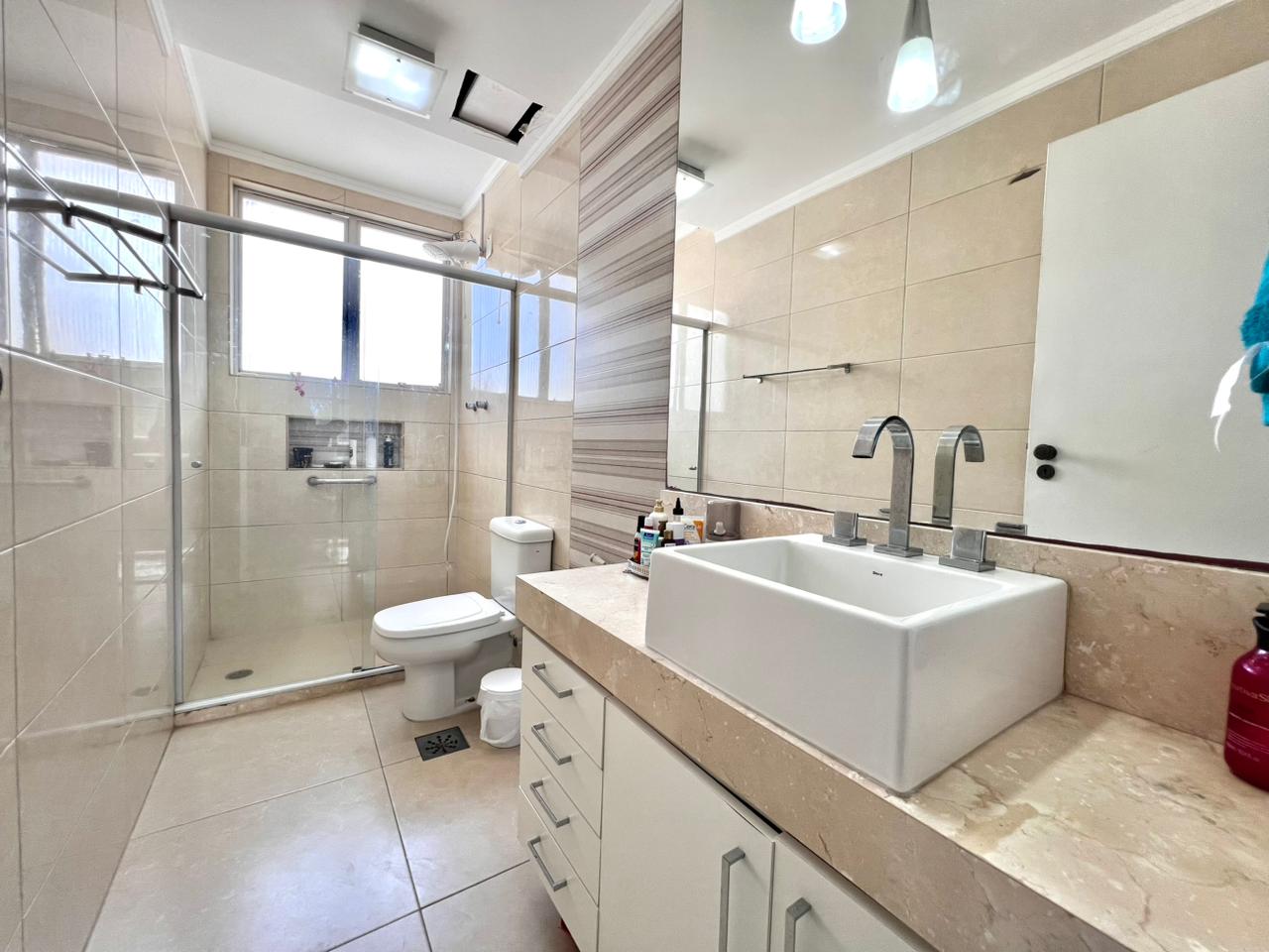 APARTAMENTO 3 QUARTOS SU&Iacute;TE VARANDA DEPEND&Ecirc;NCIA ELEVADOR  &Agrave; VENDA S&Atilde;O L&Aacute;ZARO FEDERA&Ccedil;&Atilde;O! Rua Professor Aristides Novis Salvador - 